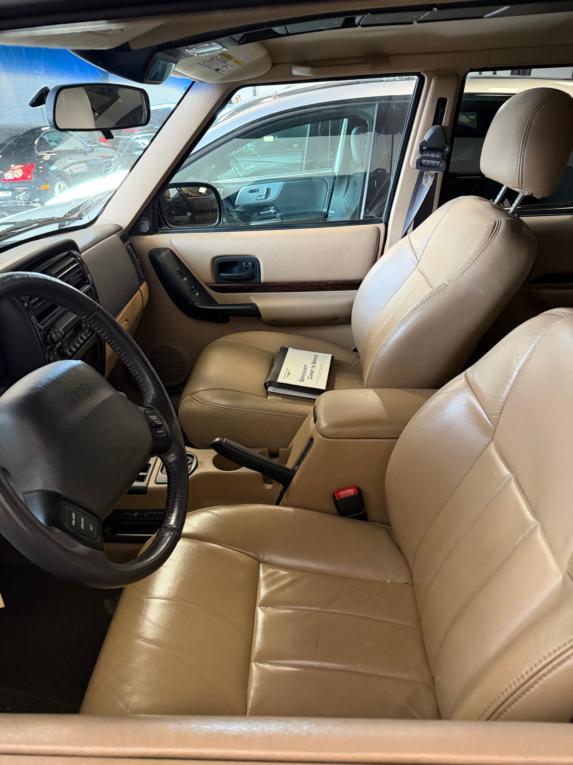 JEEP Cherokee 4.0 Limited Freedom-image-7