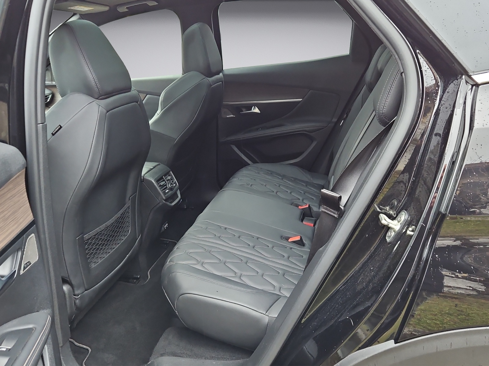 PEUGEOT 3008 1.2 PureTech GT Pack EAT8-image-10
