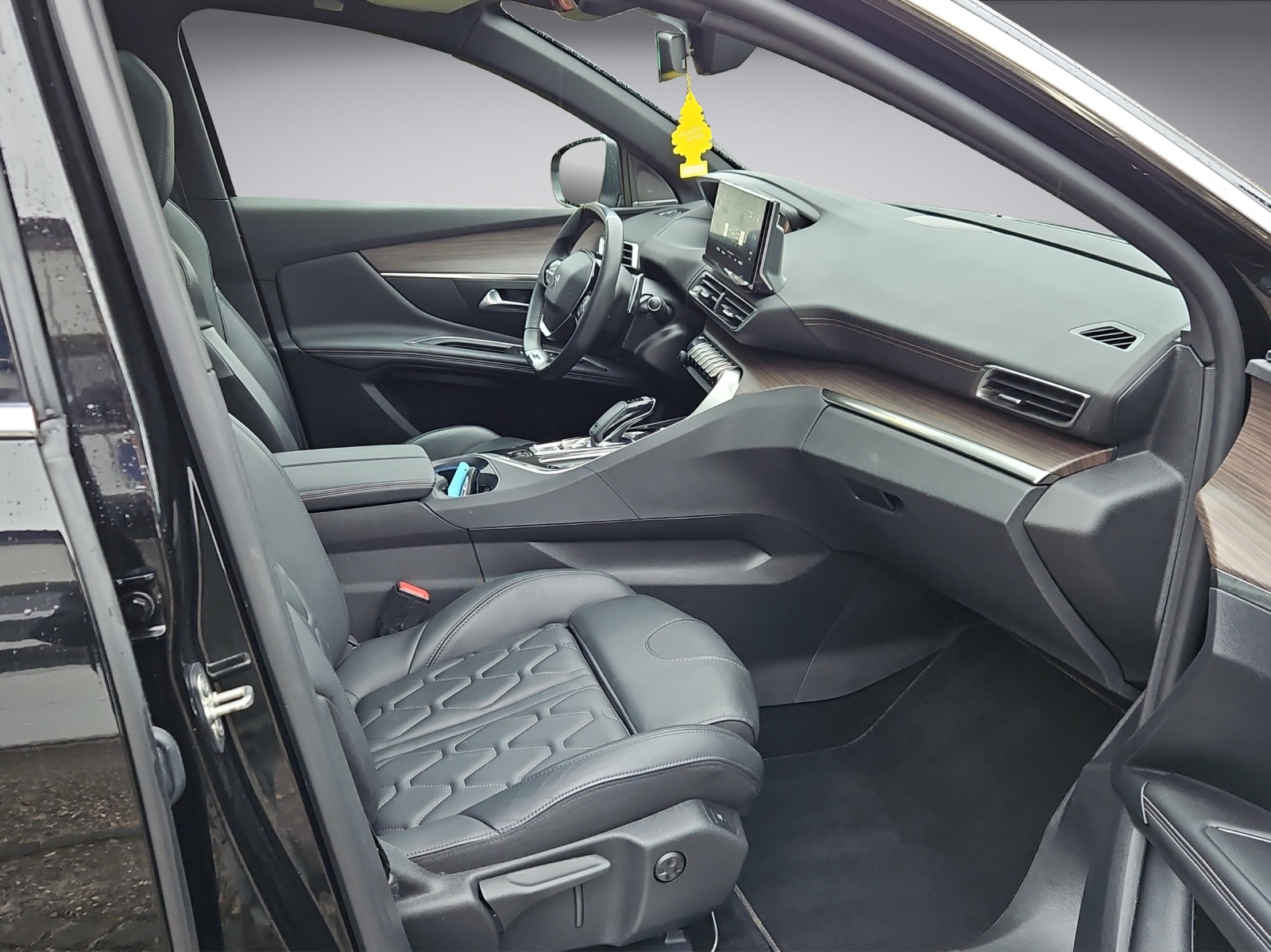 PEUGEOT 3008 1.2 PureTech GT Pack EAT8-image-11