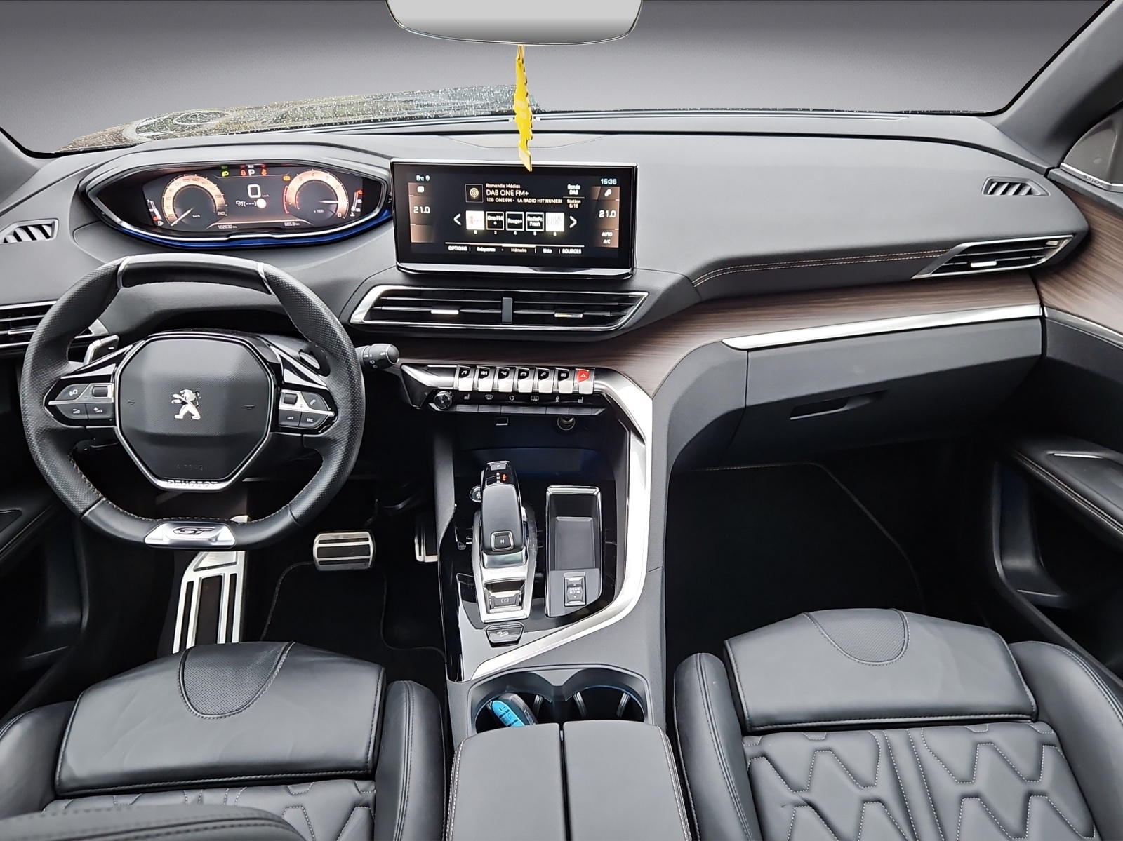 PEUGEOT 3008 1.2 PureTech GT Pack EAT8-image-12