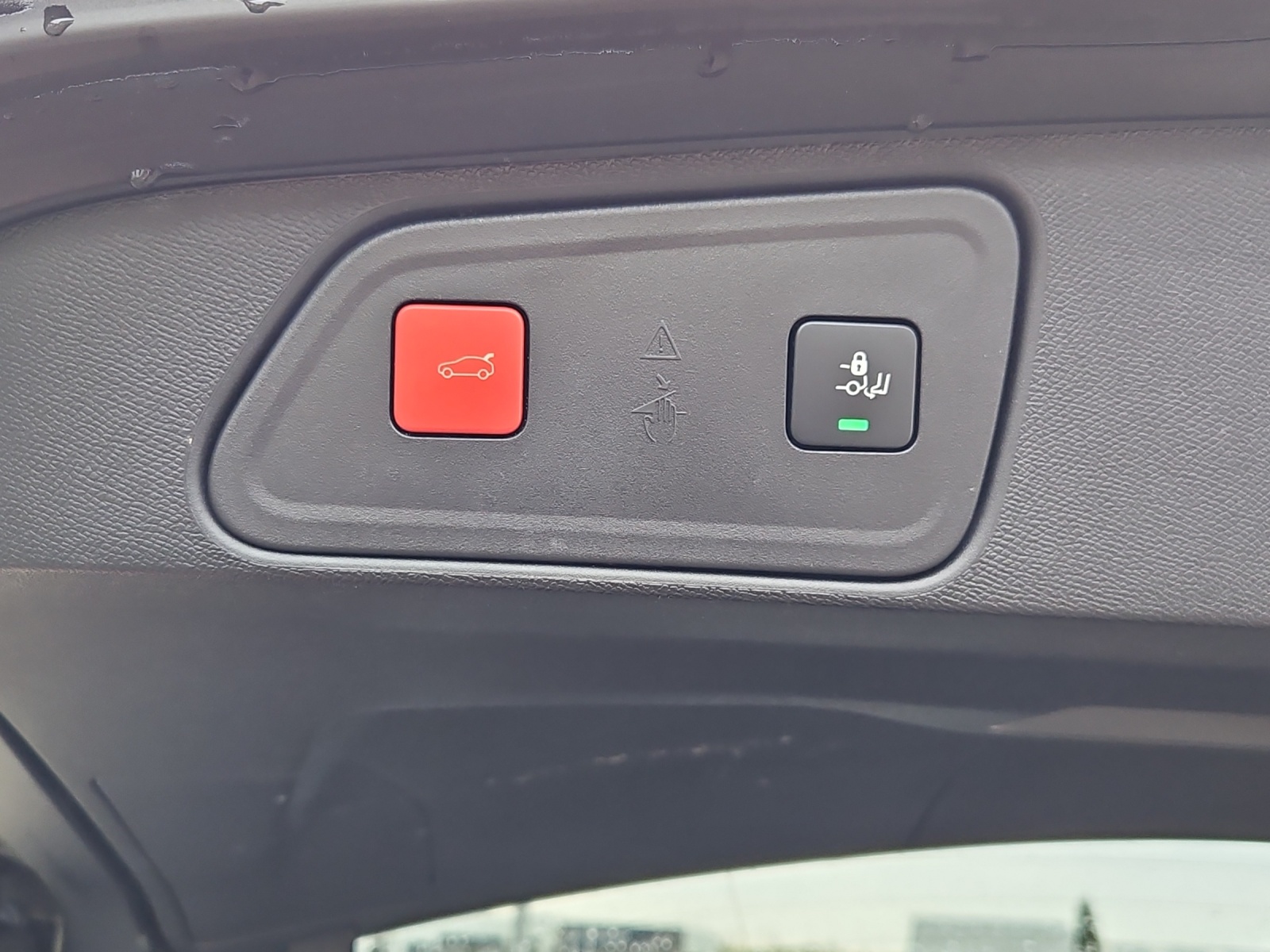PEUGEOT 3008 1.2 PureTech GT Pack EAT8-image-18