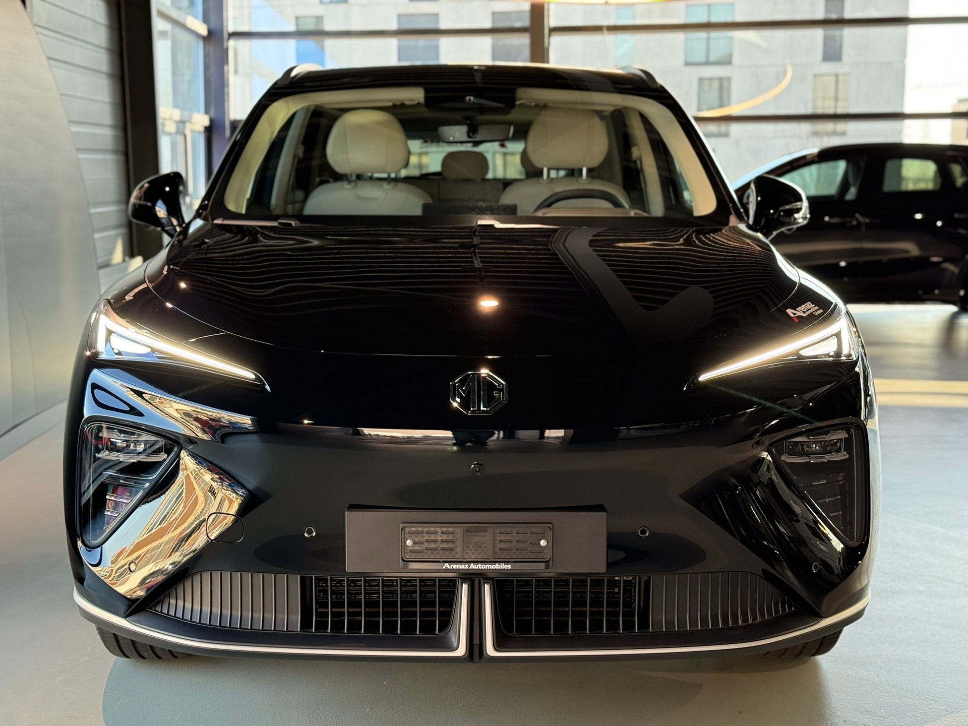 MG S6 EV 77kWh Luxury AWD-showroom-element-2