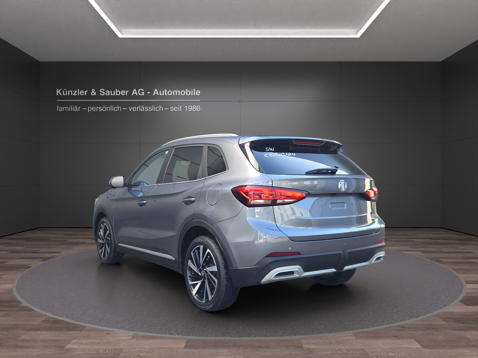 MG ZS 1.5 HEV Luxury-image-17