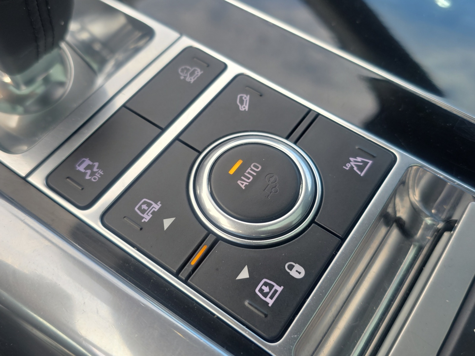 LAND ROVER Range Rover Sport 3.0 SDV6 HSE-image-18