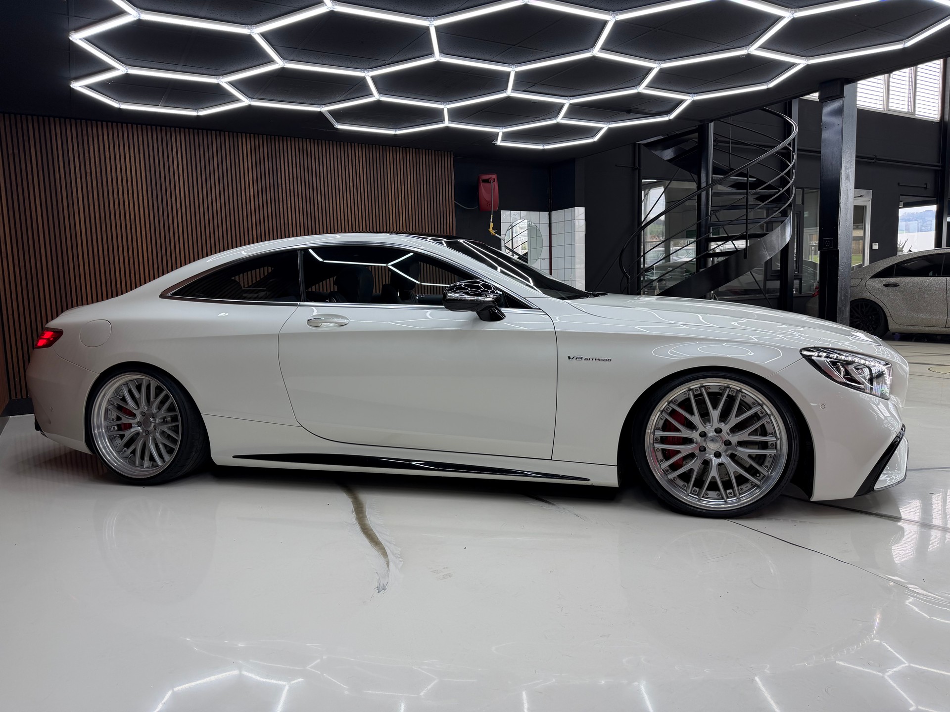 MERCEDES-BENZ S 63 AMG 4Matic Speedshift MCT-image-4
