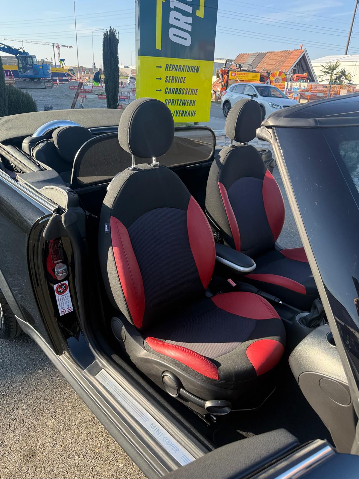 MINI Cooper Cabriolet-image-10