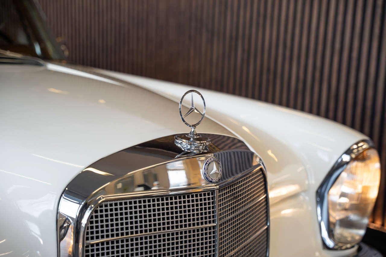 MERCEDES-BENZ 300 SE-image-28