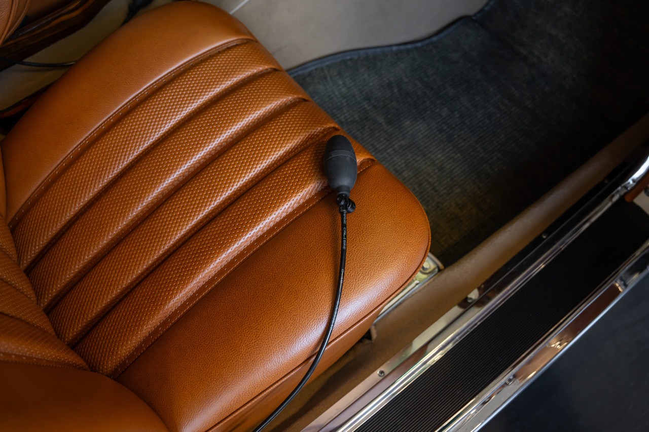 MERCEDES-BENZ 300 SE-image-17