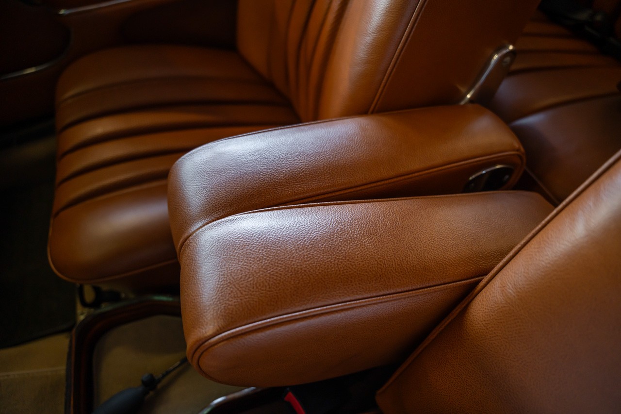 MERCEDES-BENZ 300 SE-image-23