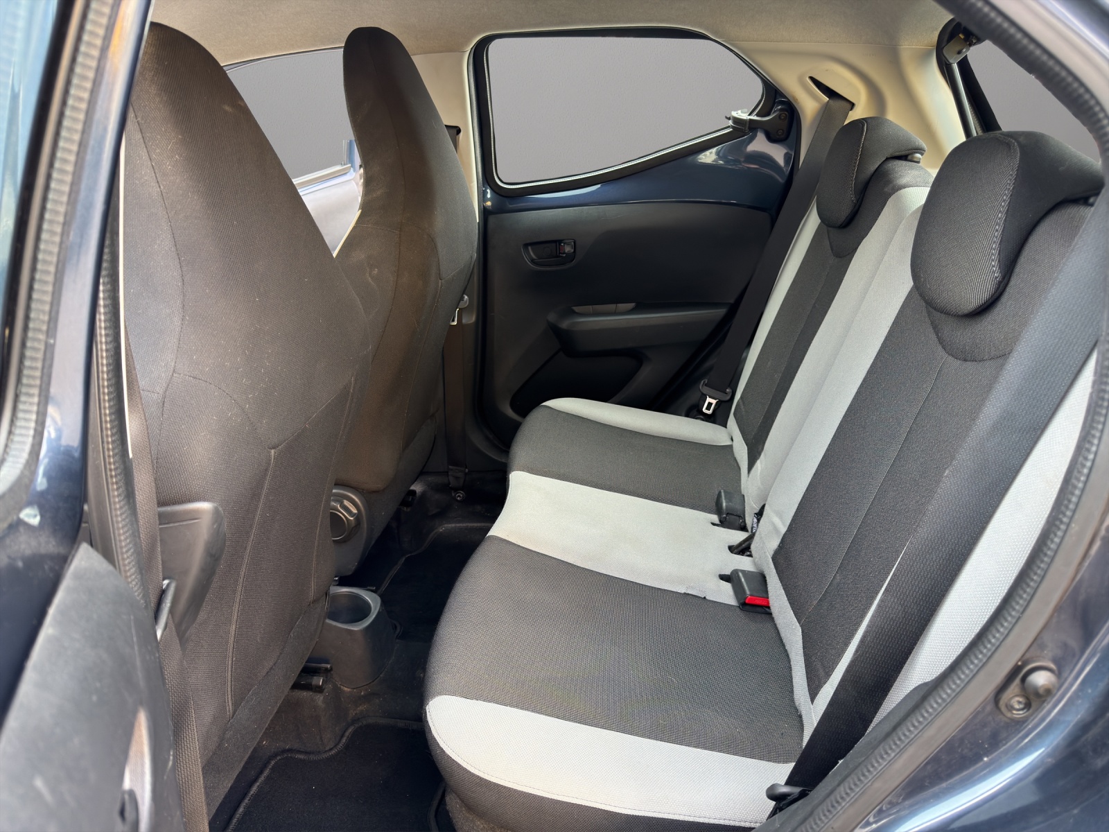 TOYOTA Aygo 1.0 VVT-i x-play-image-12