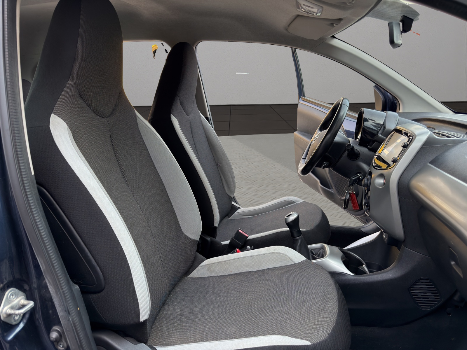 TOYOTA Aygo 1.0 VVT-i x-play-image-16