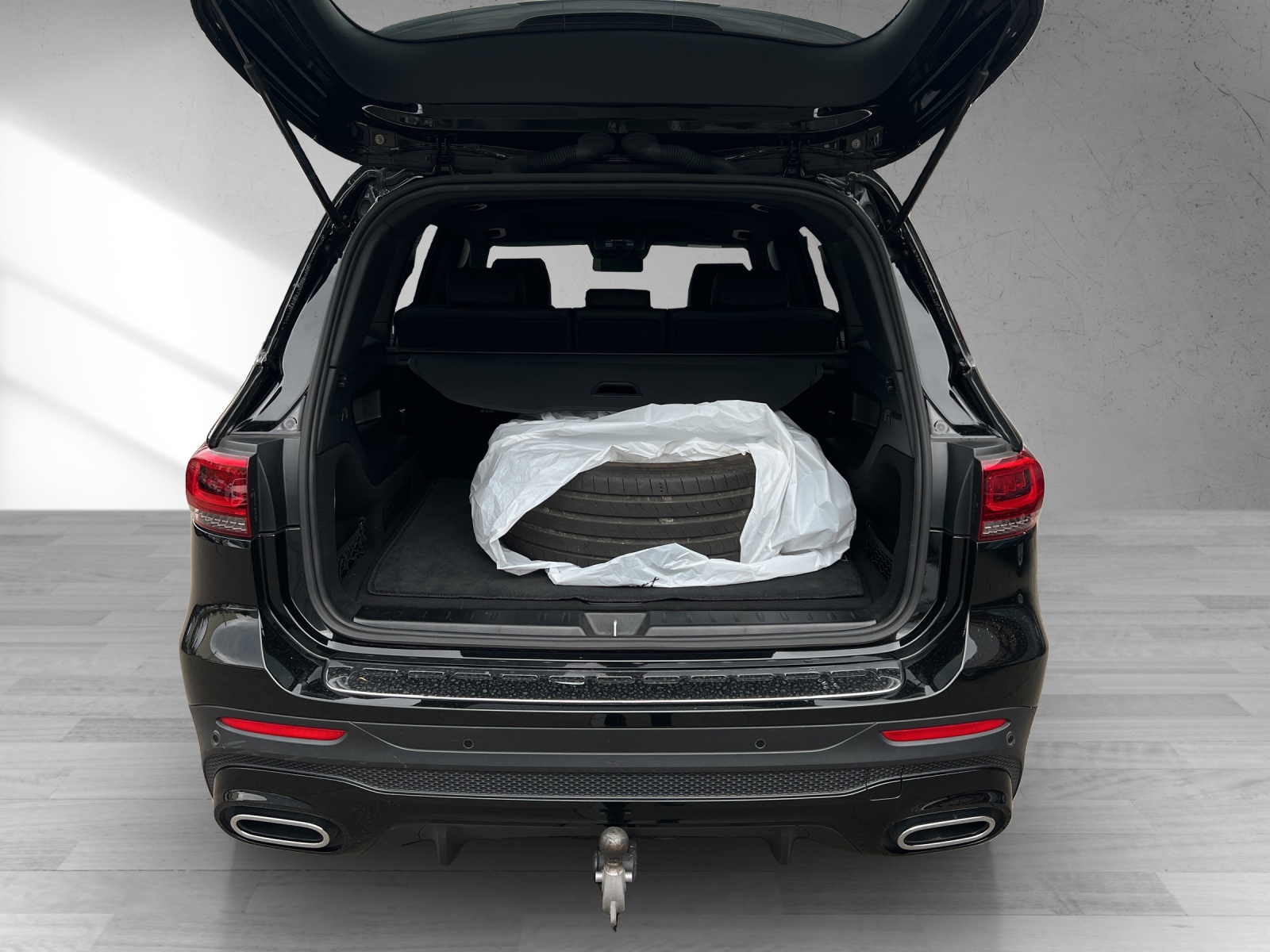 MERCEDES-BENZ GLB 220 d AMG Line 4 MAT.-image-15
