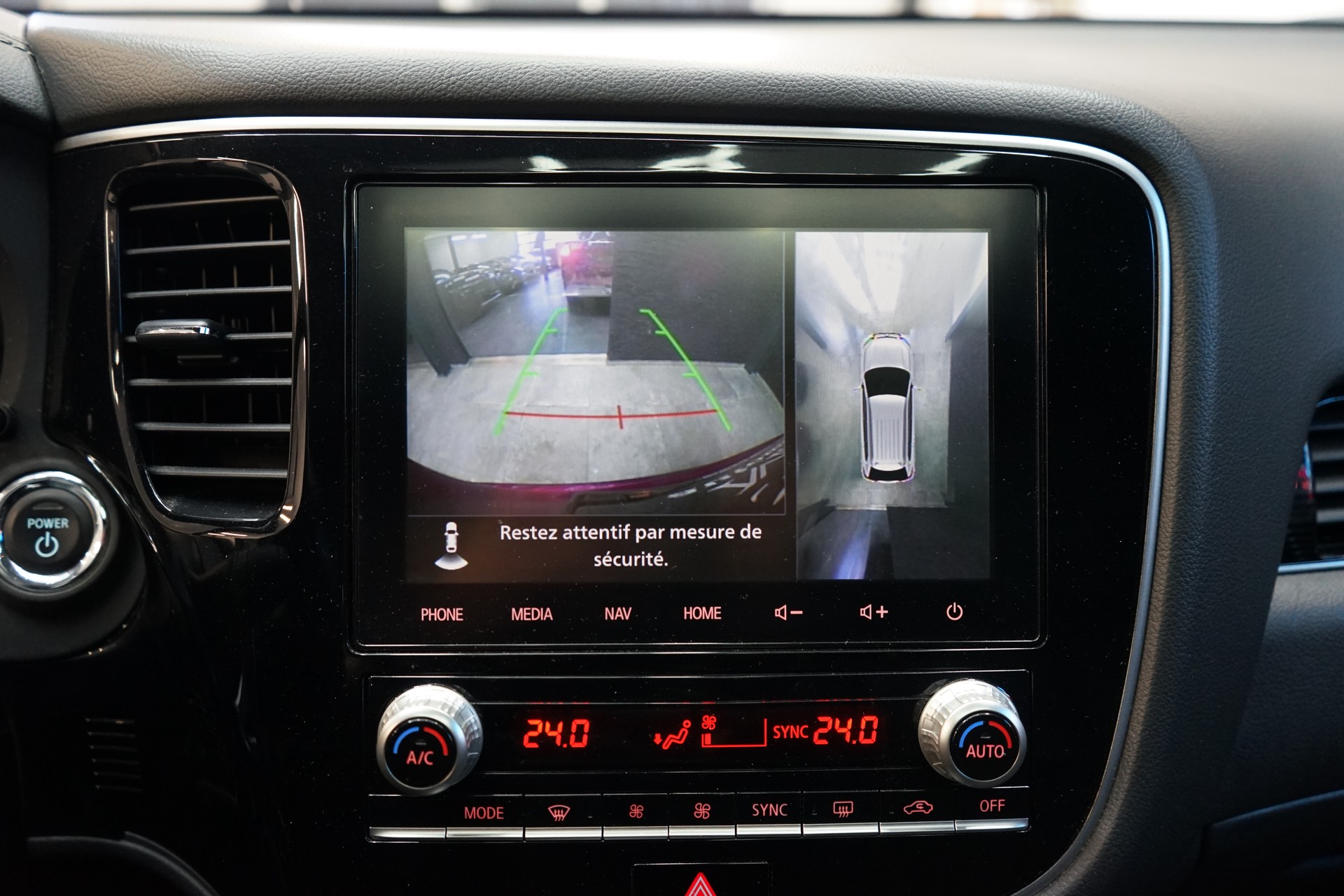MITSUBISHI Outlander 2.4 PHEV Diamond 4WD Automatic-image-18
