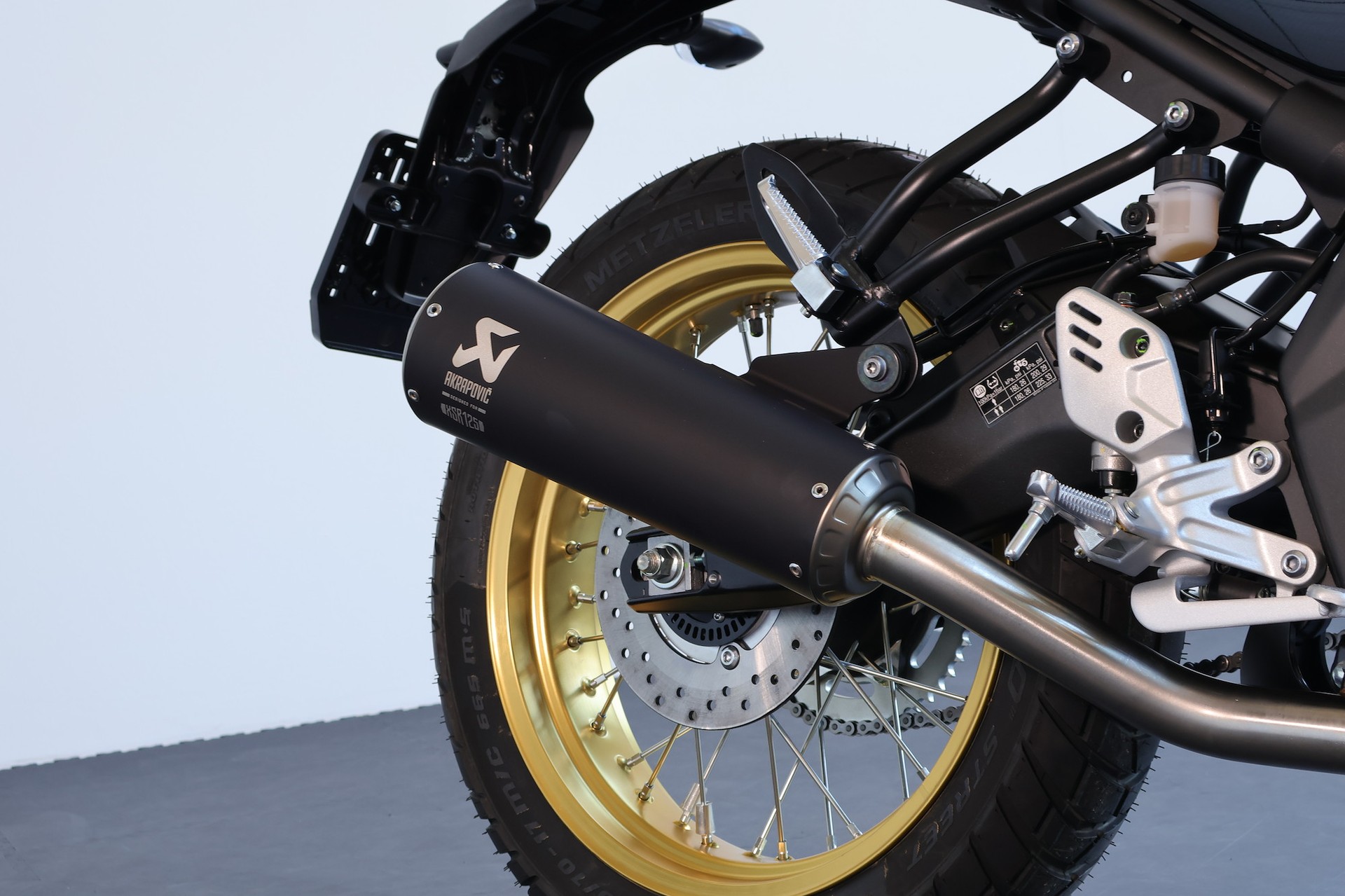 YAMAHA XSR 125 Legacy-image-6