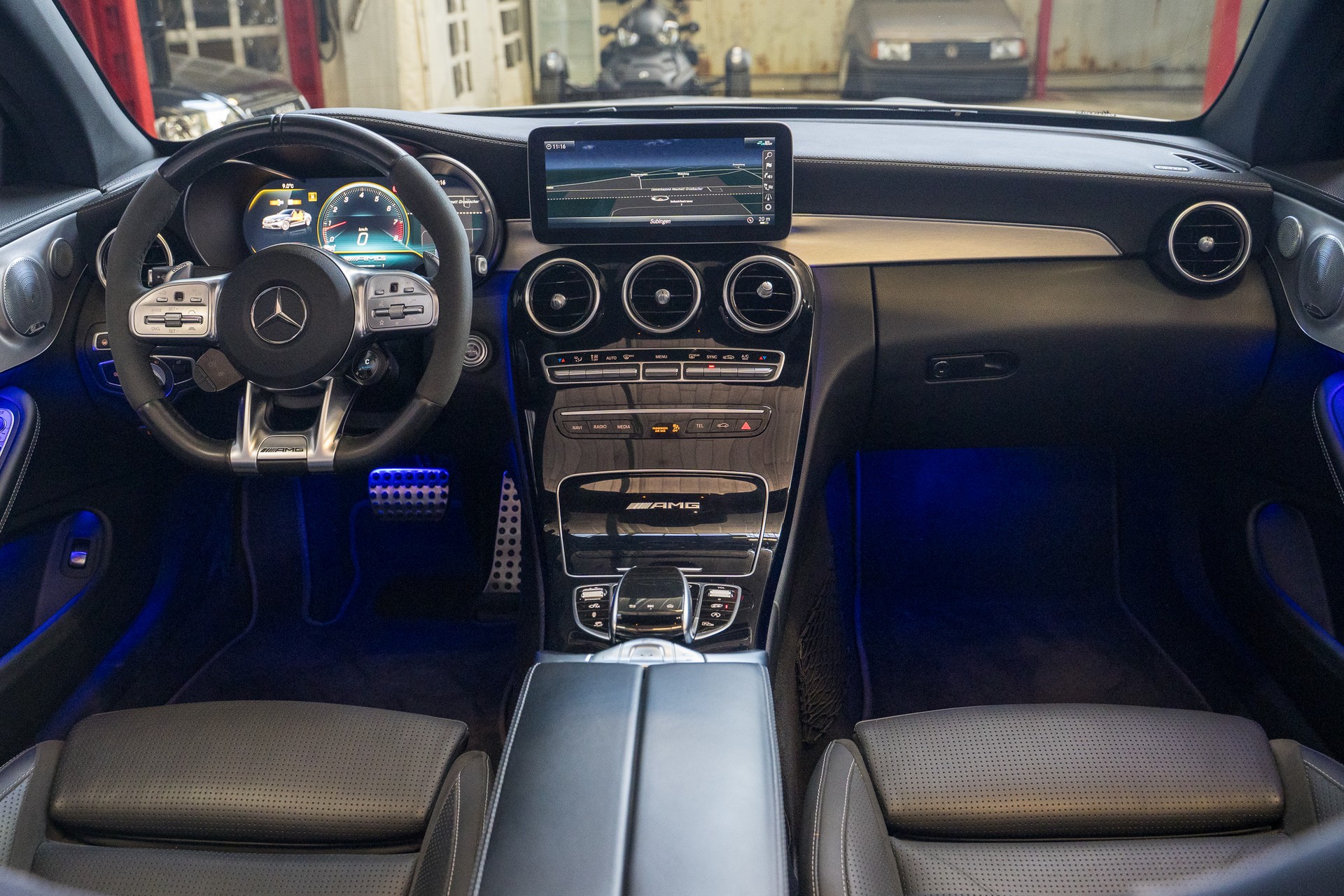 MERCEDES-BENZ C 63 S AMG 9G-tronic-image-10