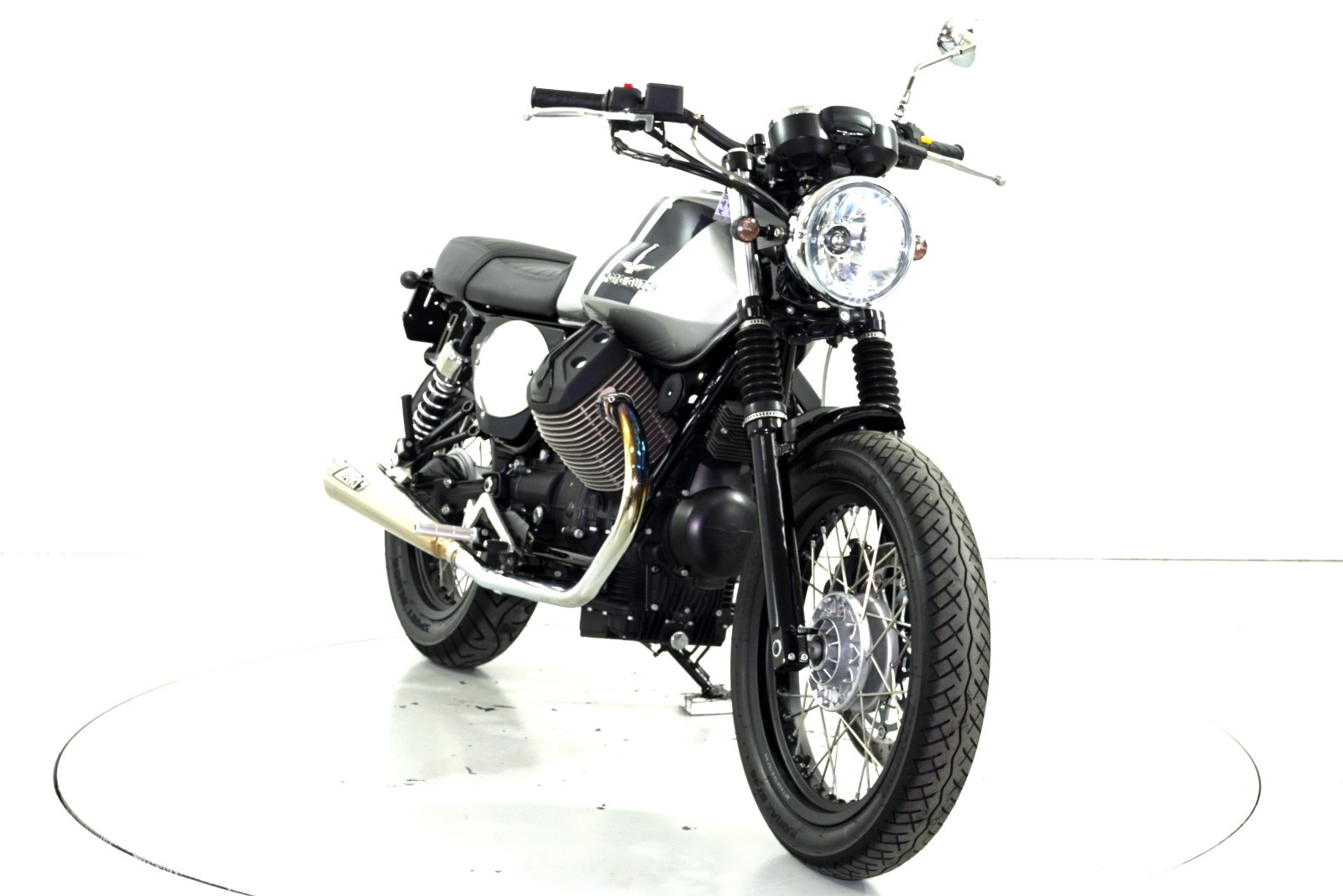 MOTO GUZZI V7 Special-image-1