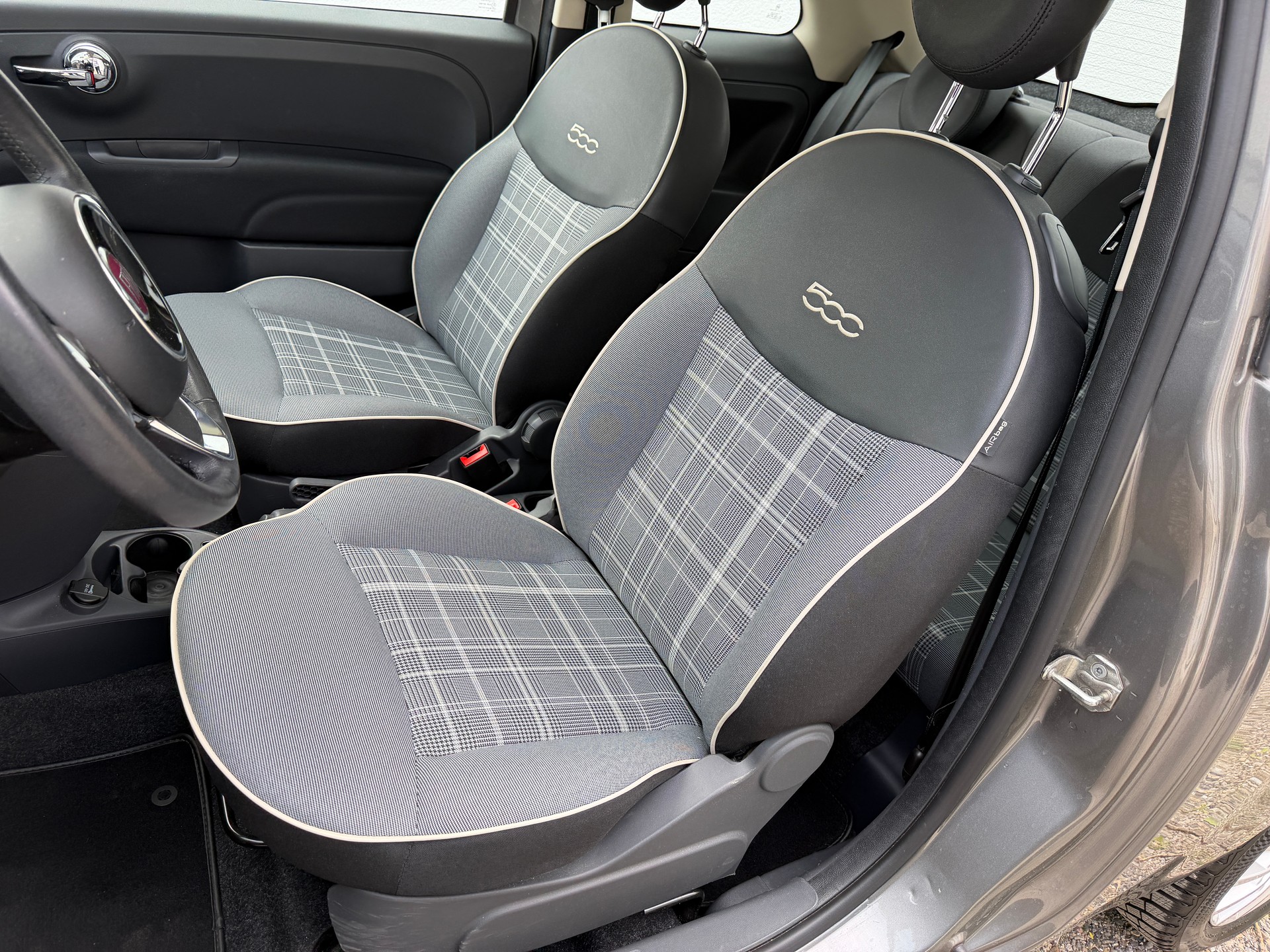 FIAT 500 1.2 Lounge-image-9