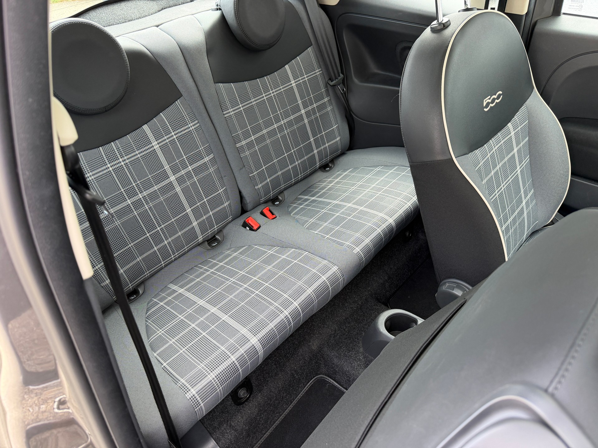 FIAT 500 1.2 Lounge-image-11