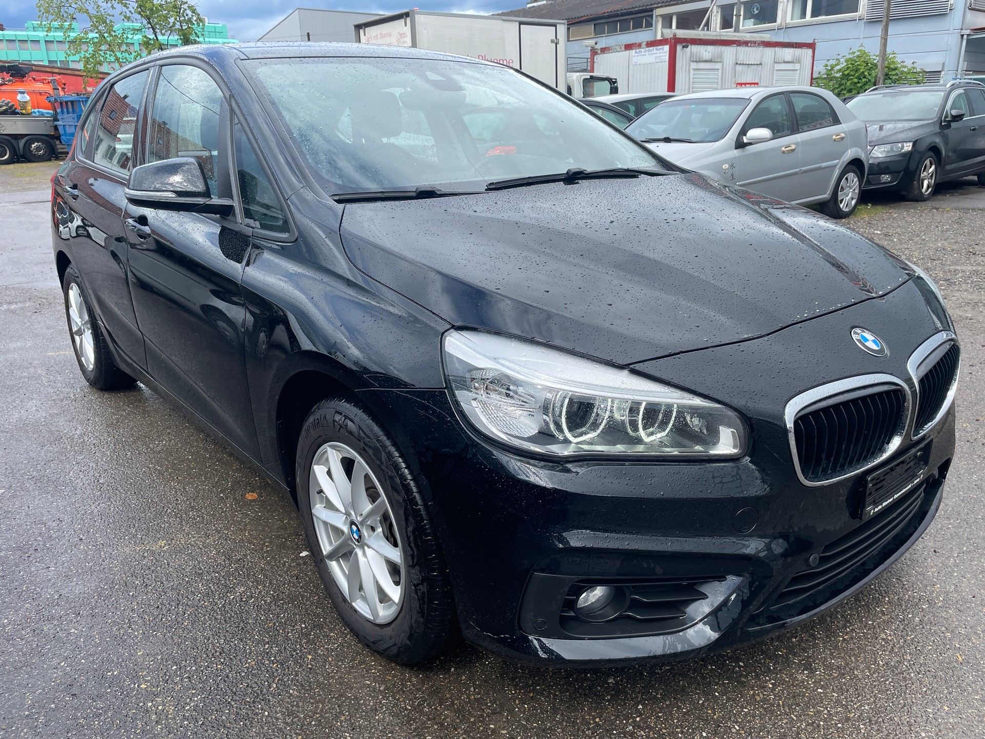 BMW 218i Active Tourer Steptronic-image-3