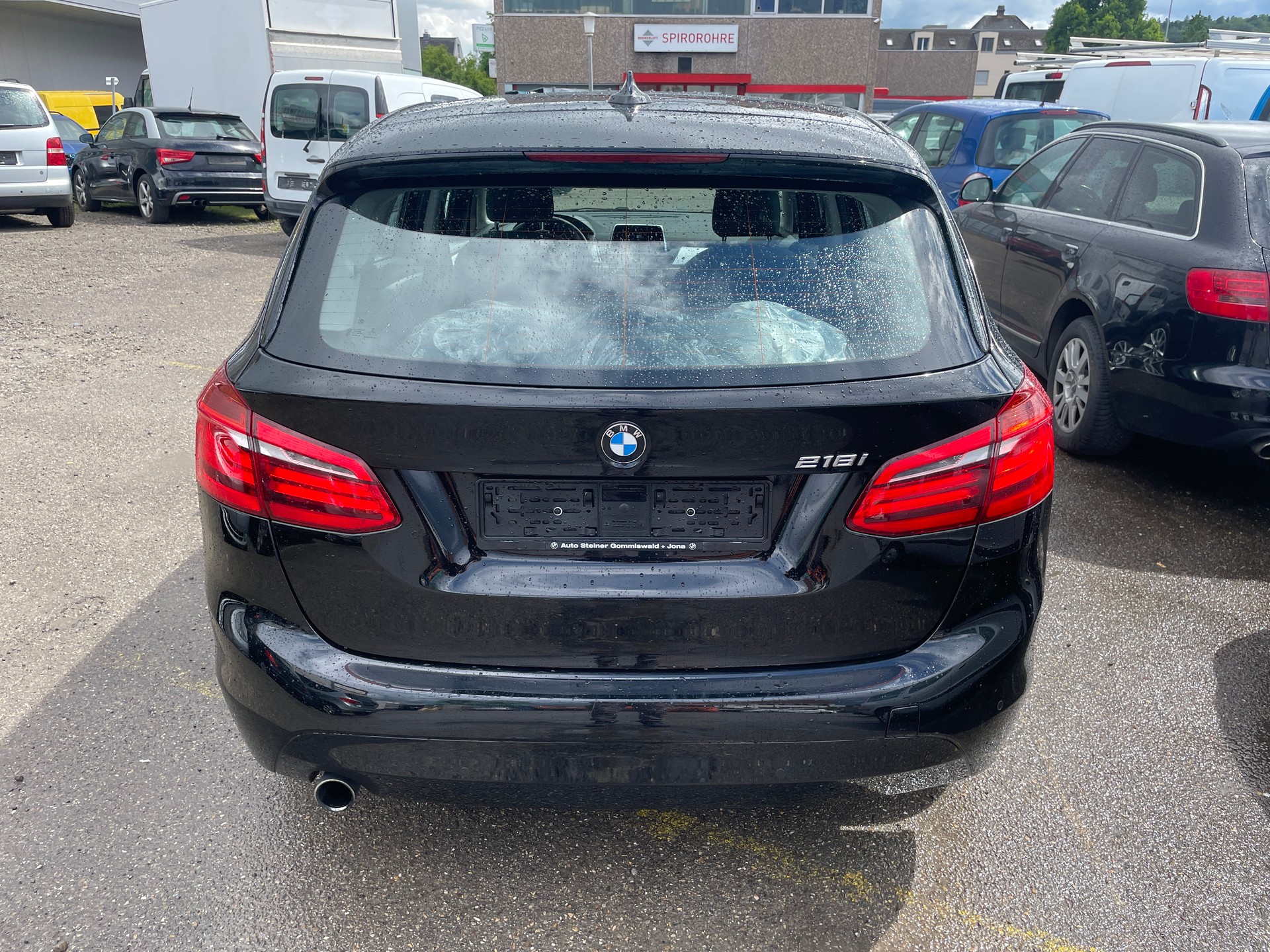 BMW 218i Active Tourer Steptronic-image-6