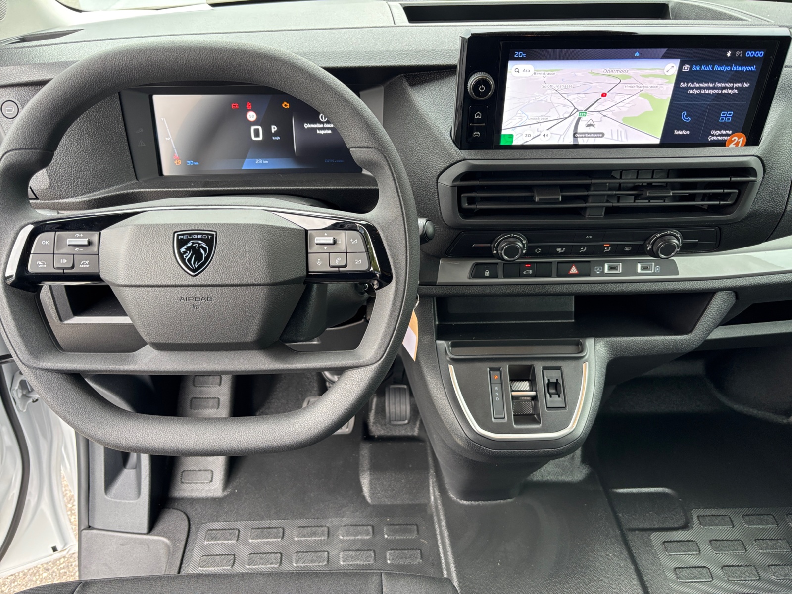 PEUGEOT Expert 2.2 BlueHDi 150 S&S Standard EAT8-image-6