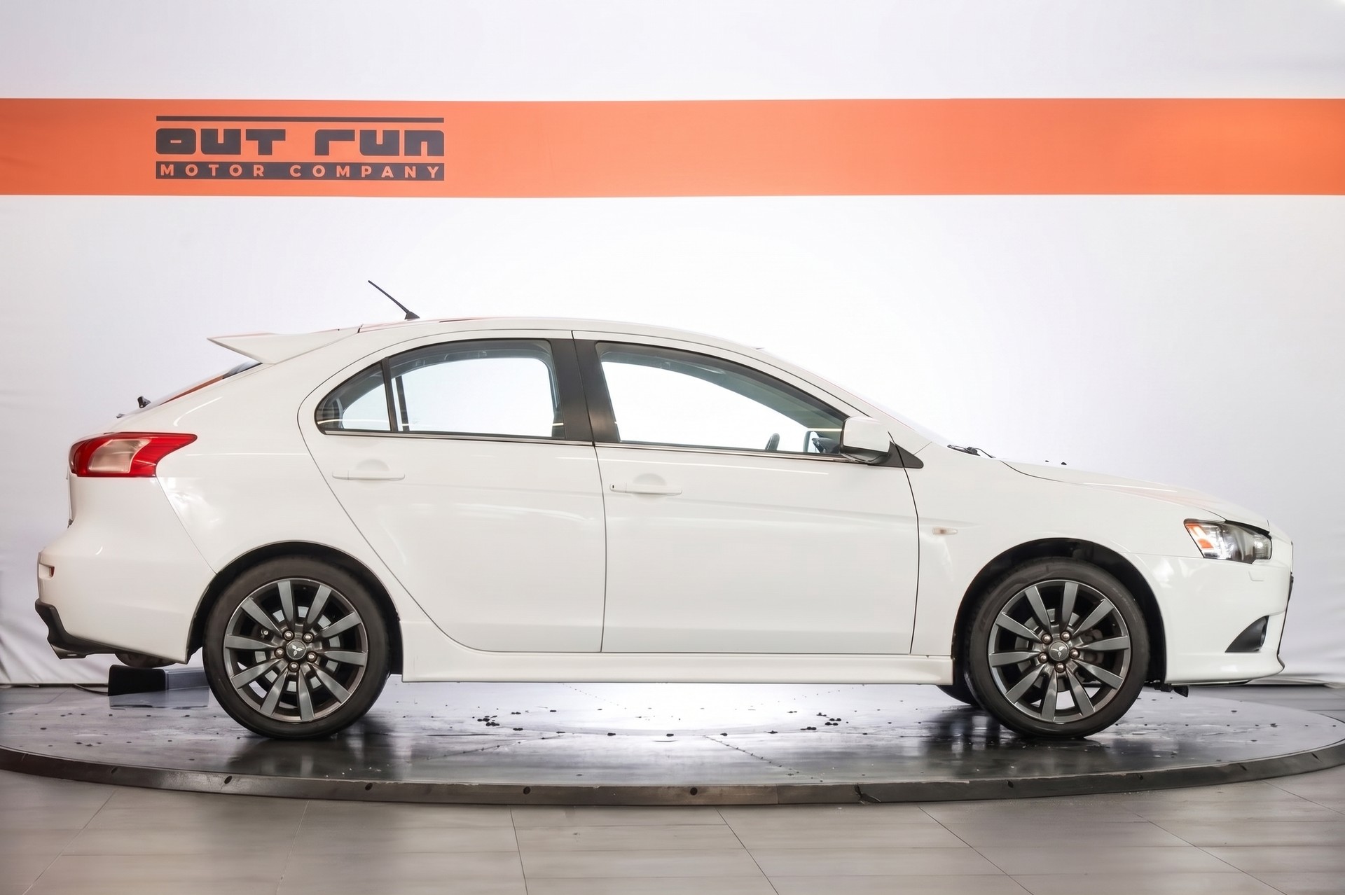 MITSUBISHI Lancer Sportback 2.0 Ralliart GS 4WD TC-SST-showroom-element-3