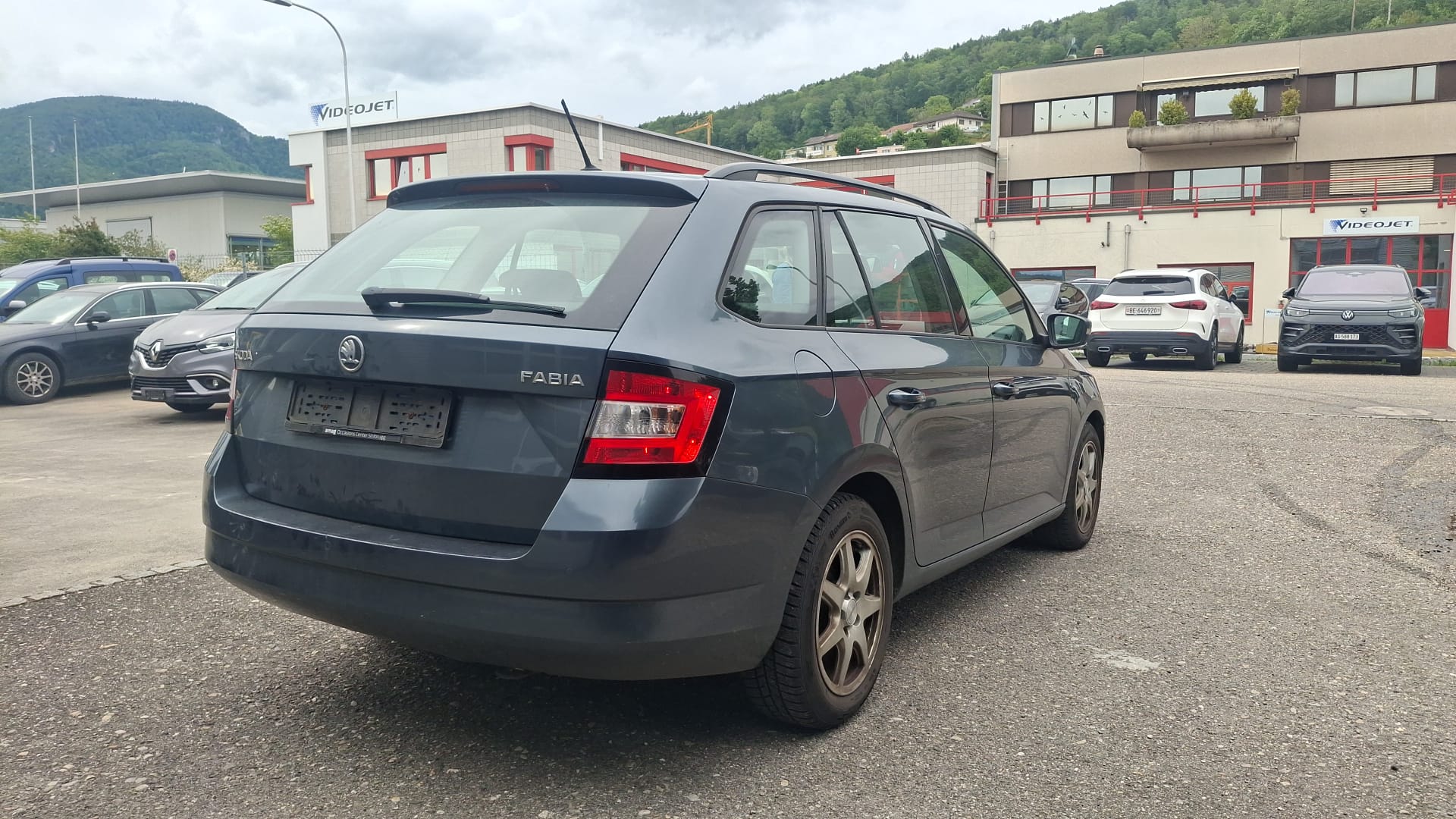 SKODA Fabia 1.2 TSI Swiss Edition-image-3
