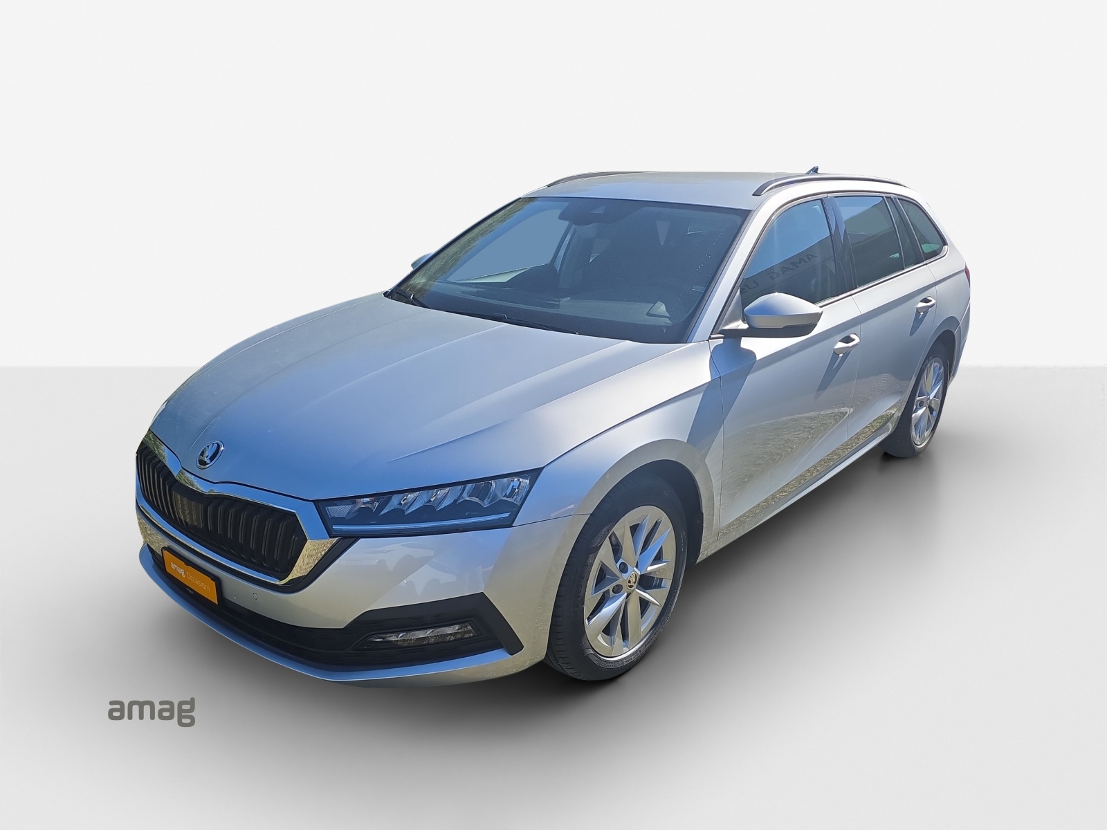 SKODA Octavia Combi 2.0 TSI Ambition DSG 4x4-image-14