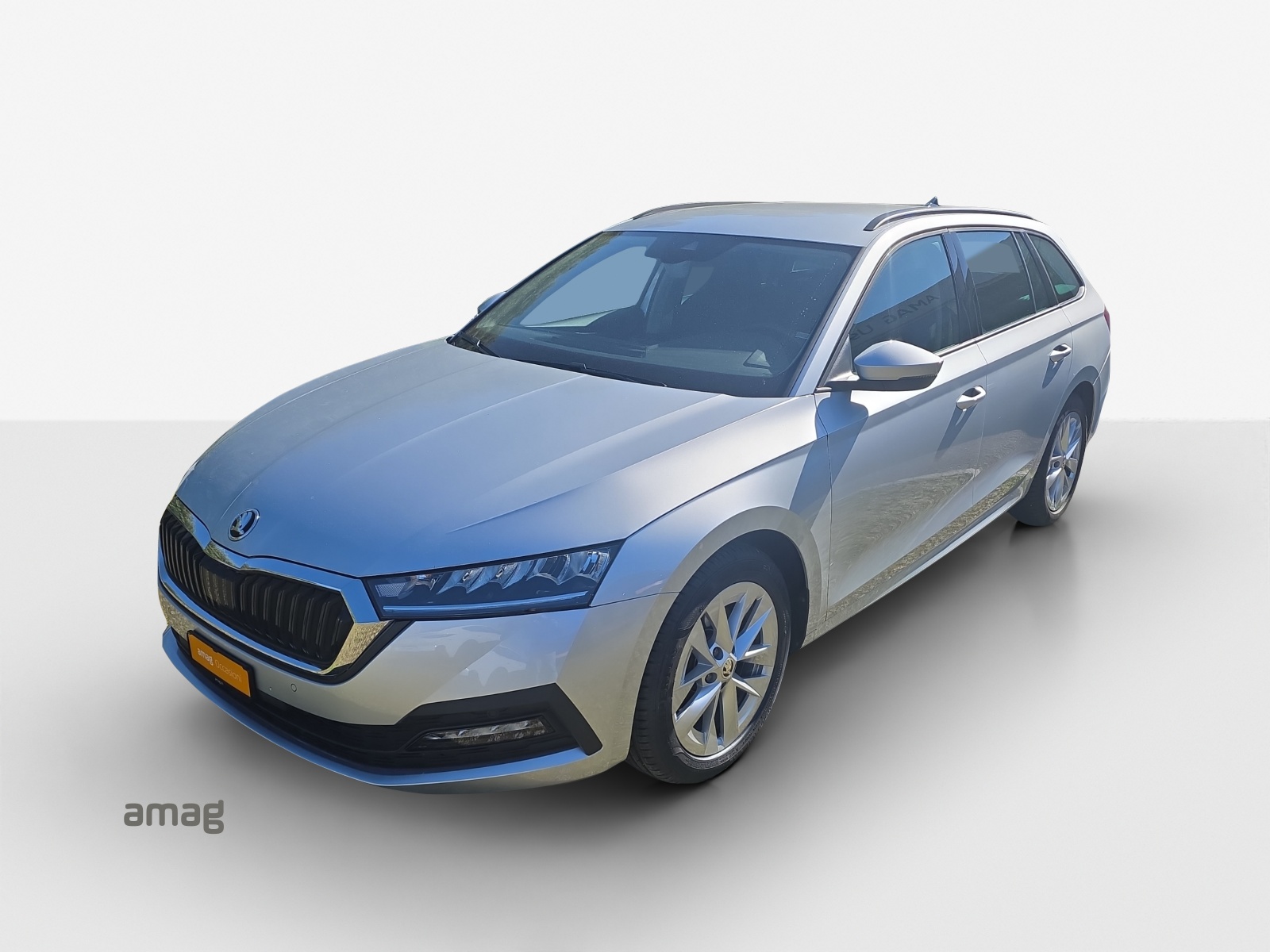 SKODA Octavia Combi 2.0 TSI Ambition DSG 4x4-image-13