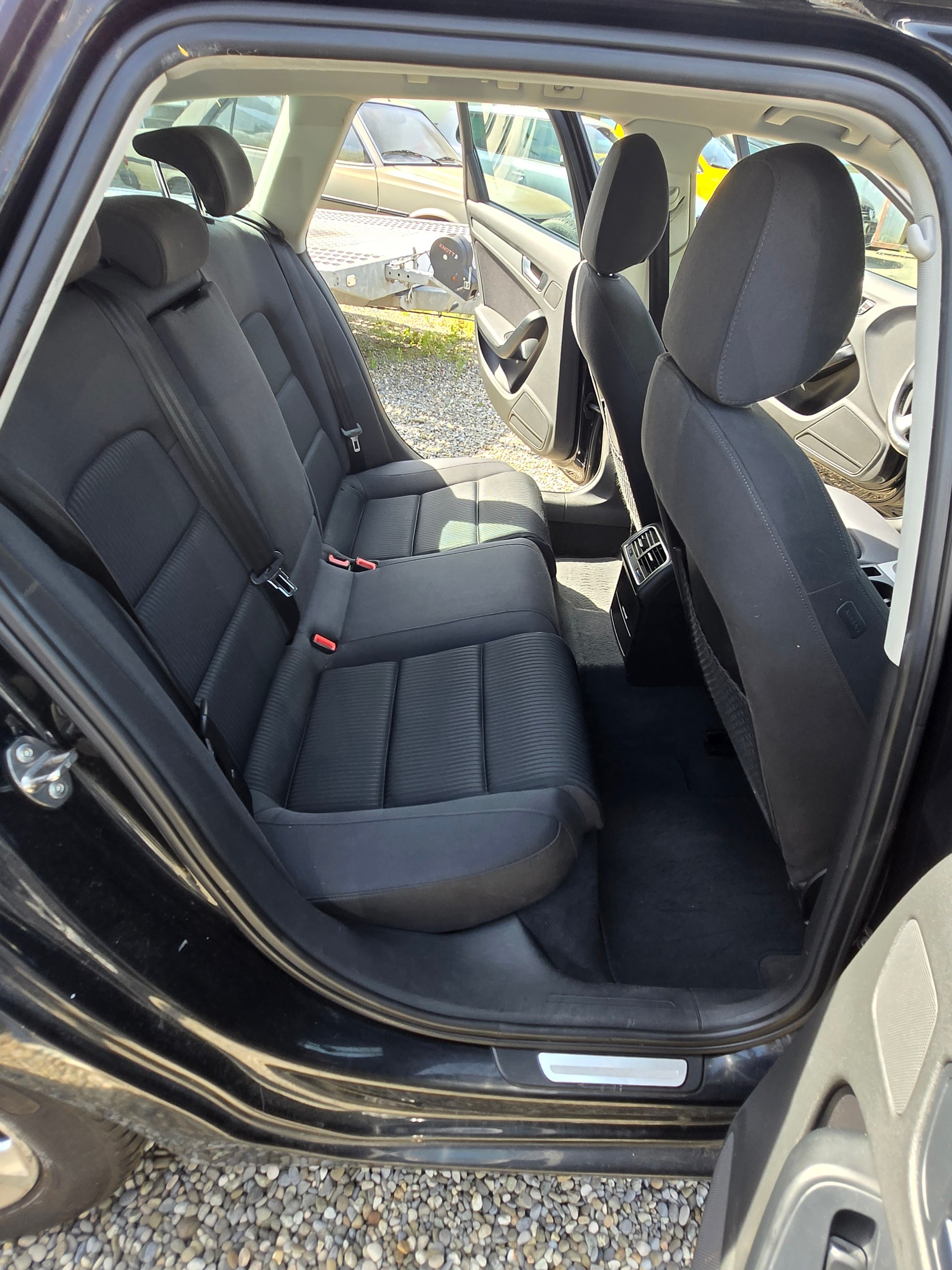 AUDI A4 Avant 1.8 TFSI multitronic-image-12