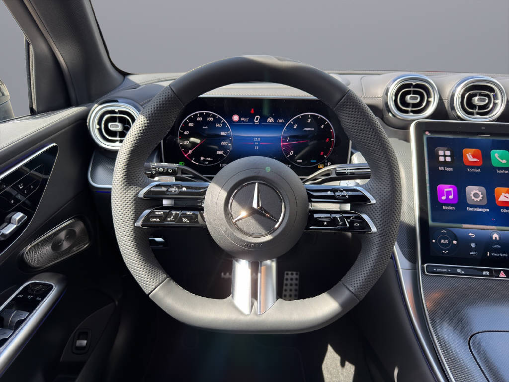 MERCEDES-BENZ GLC 220 d AMG Line 4matic-image-9