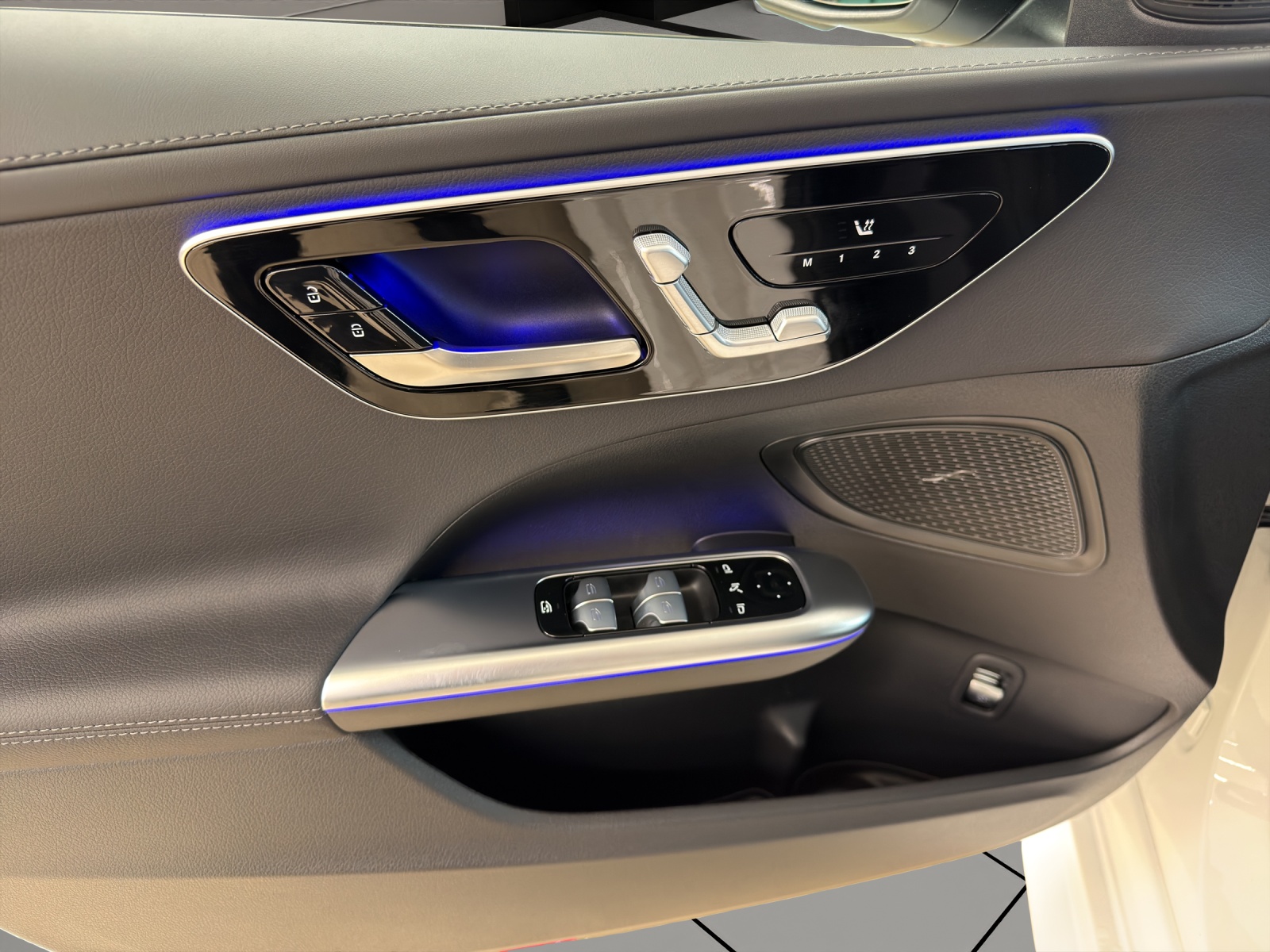 MERCEDES-BENZ C 220 d T 4 Matic Swiss Star-image-6