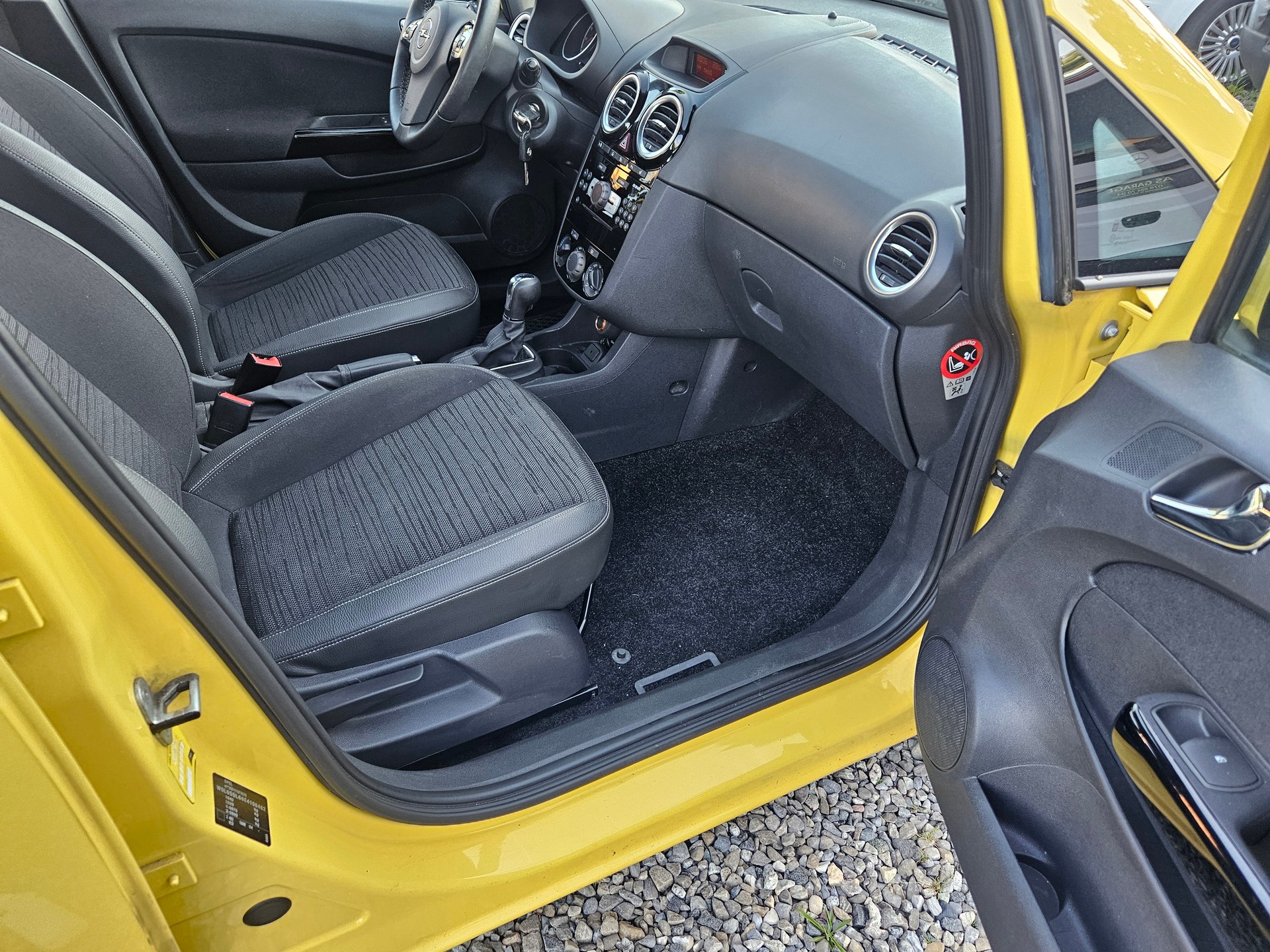 OPEL Corsa 1.4 TP Energy Automatic-image-12