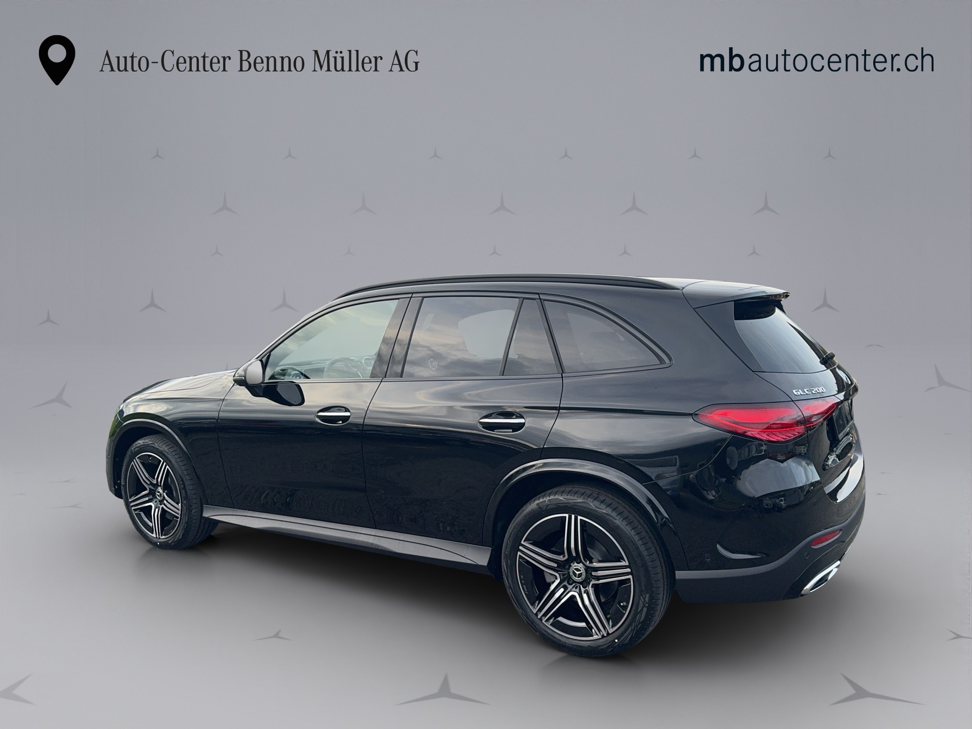 MERCEDES-BENZ GLC 200 AMG Line 4matic-showroom-element-2