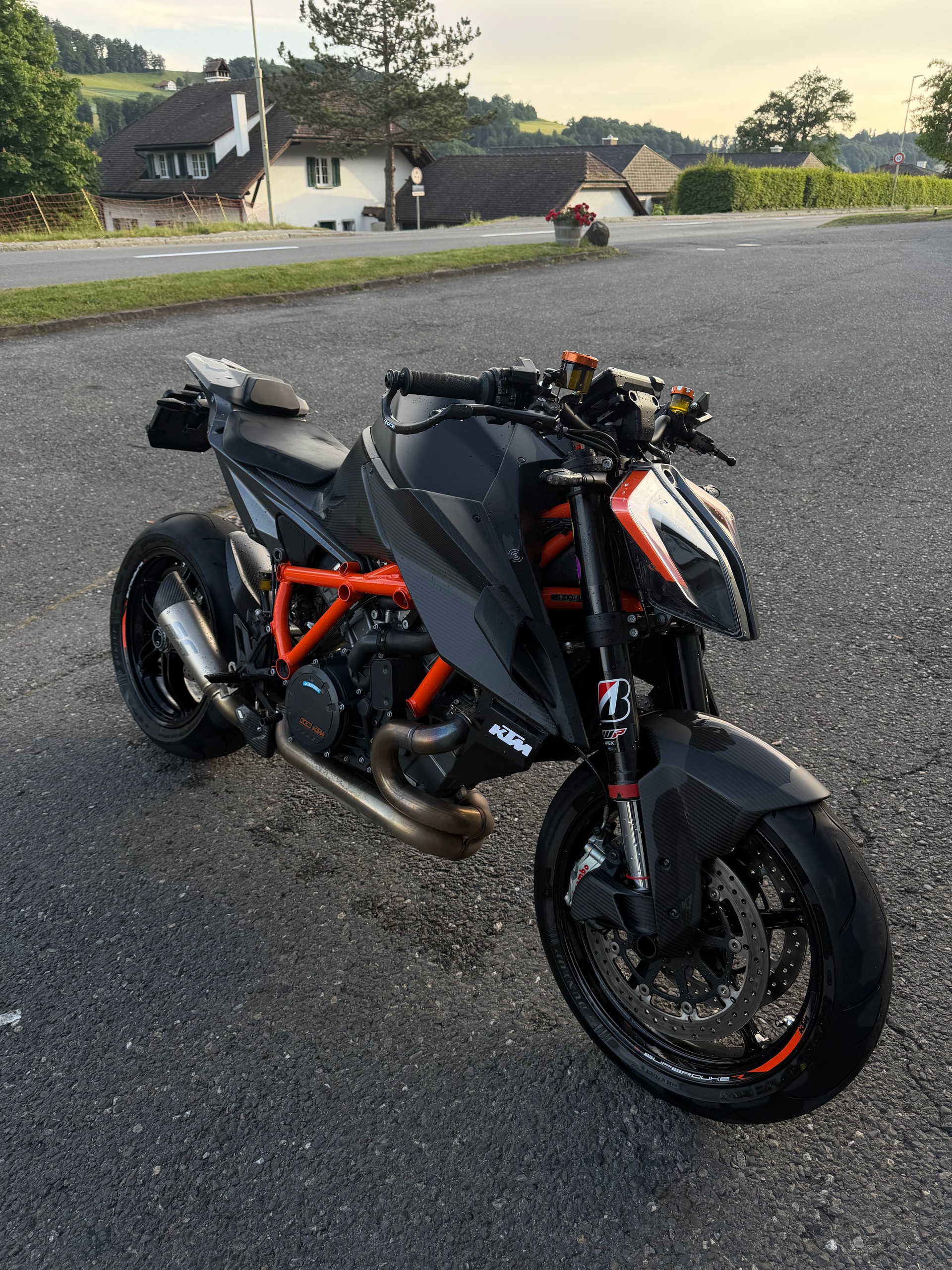 KTM 1290 Super Duke R-image-0