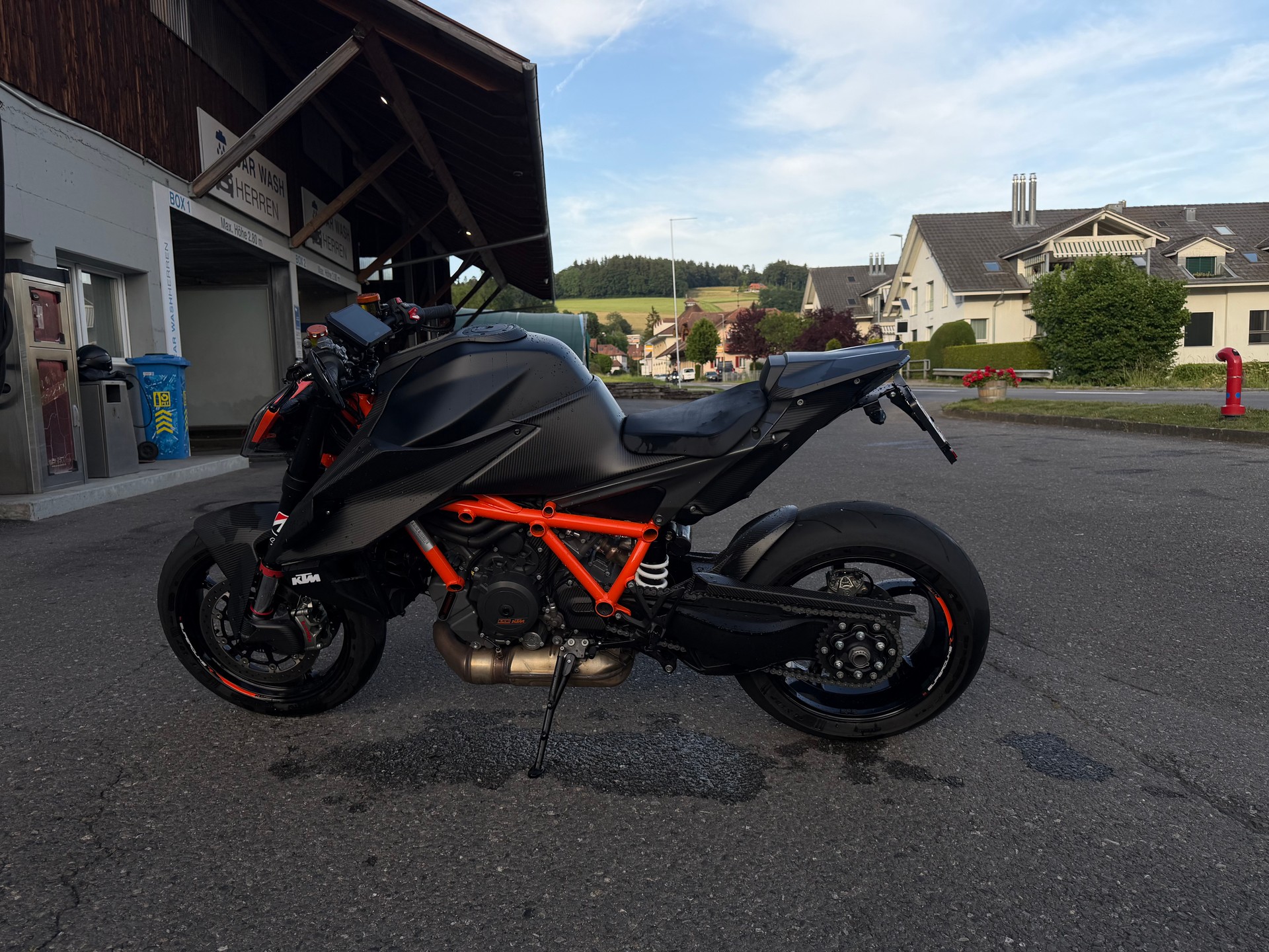 KTM 1290 Super Duke R-image-8