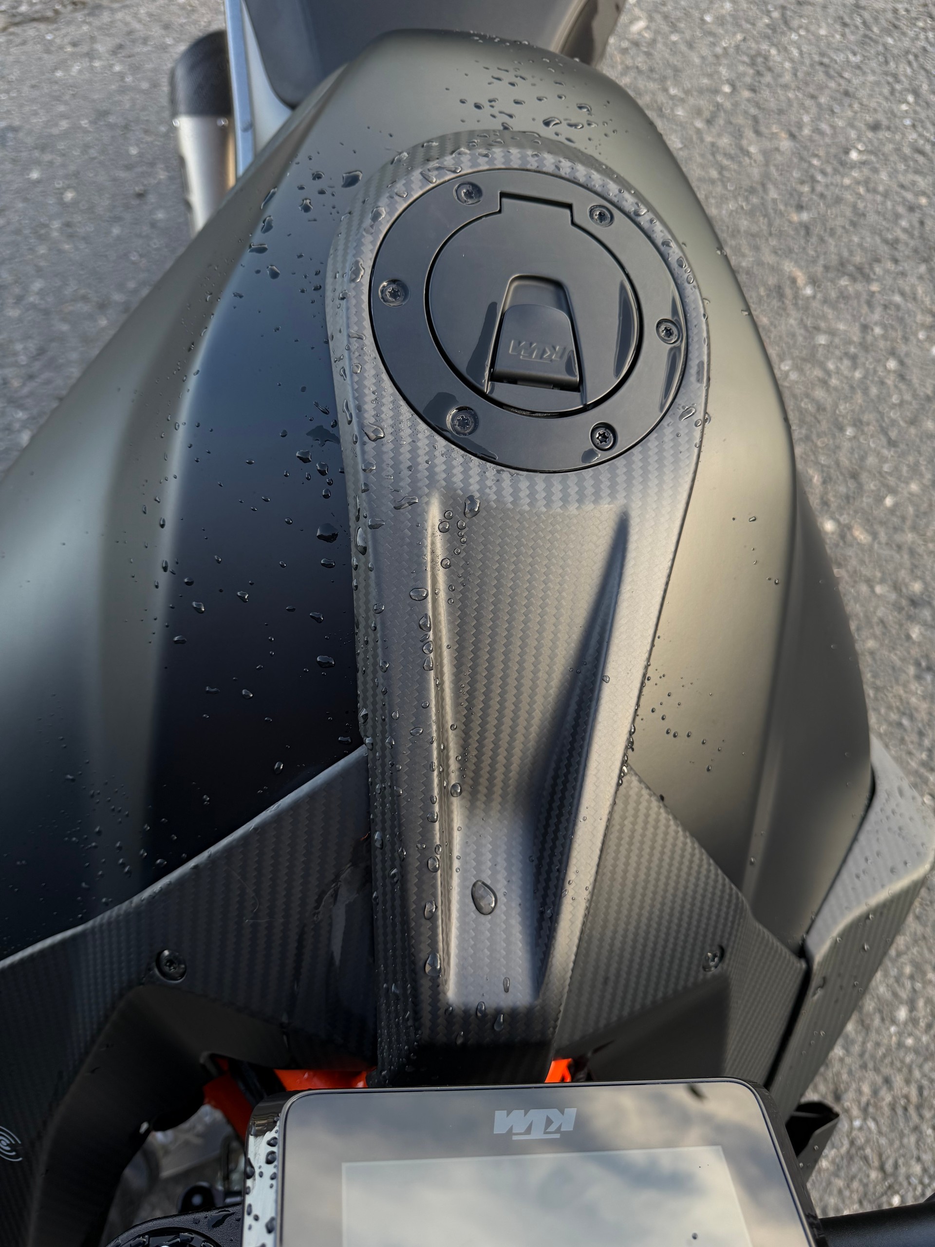 KTM 1290 Super Duke R-image-12