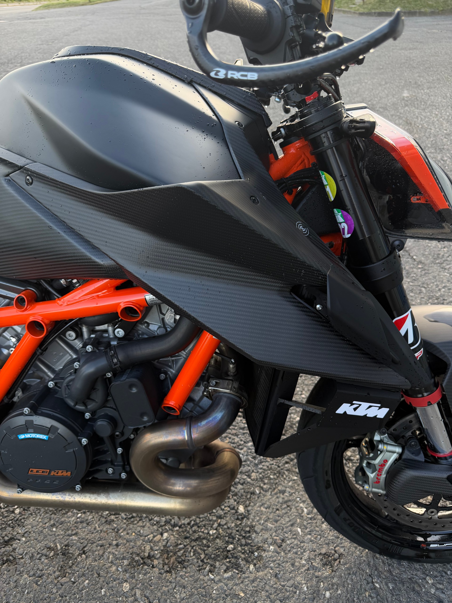 KTM 1290 Super Duke R-image-11