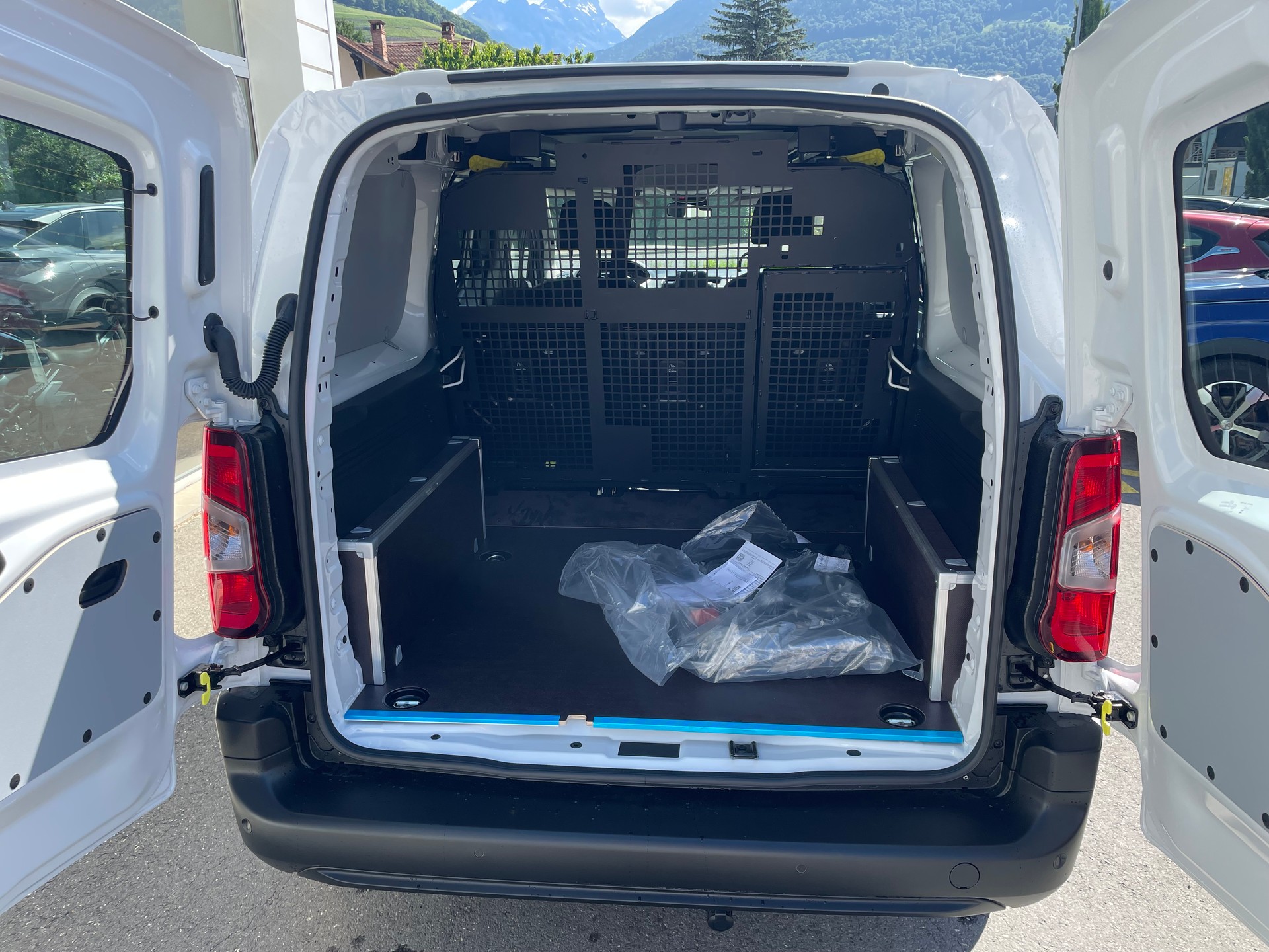 PEUGEOT Partner 1000 Long cabine approfondie-image-14