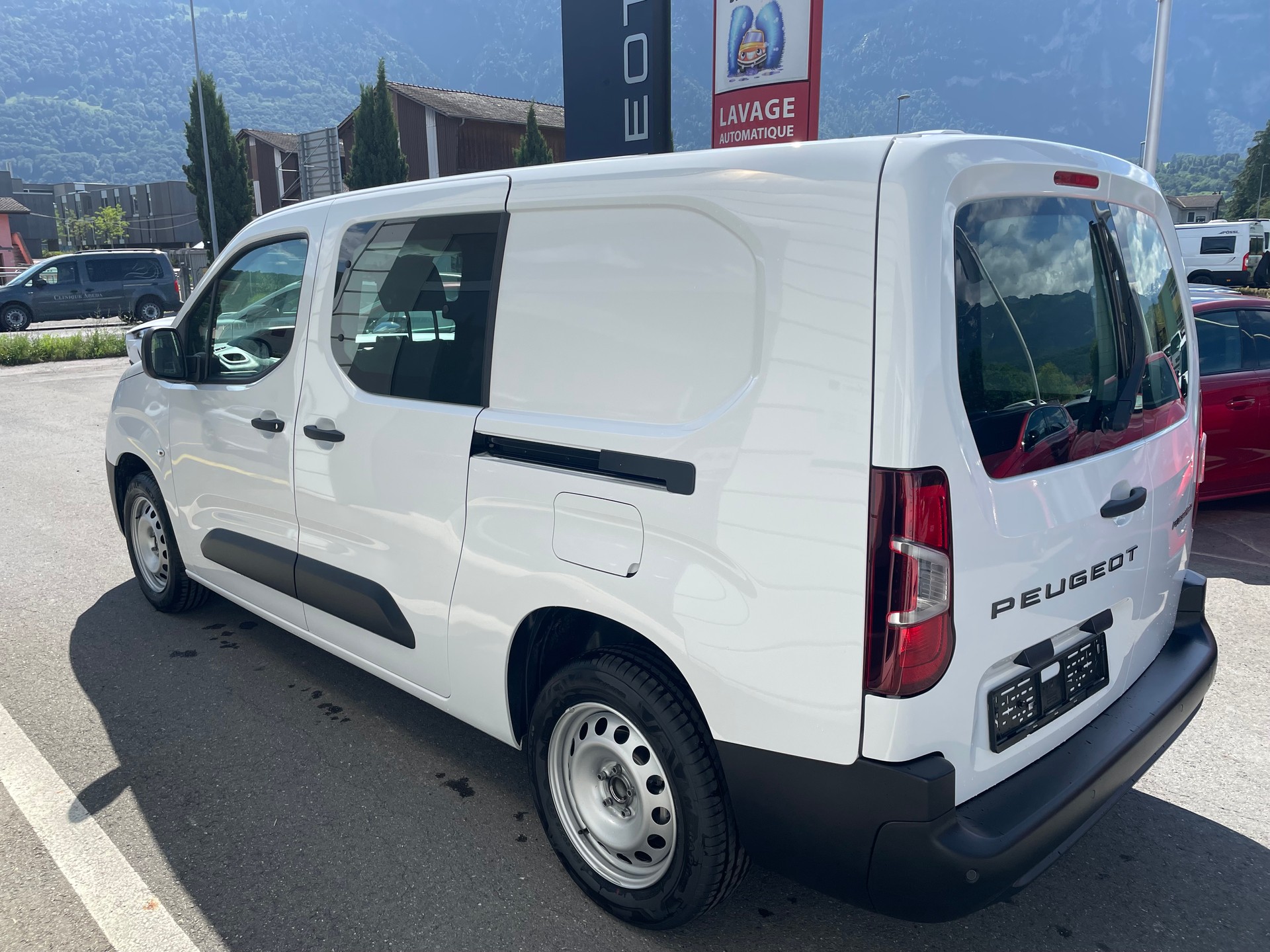 PEUGEOT Partner 1000 Long cabine approfondie-image-1