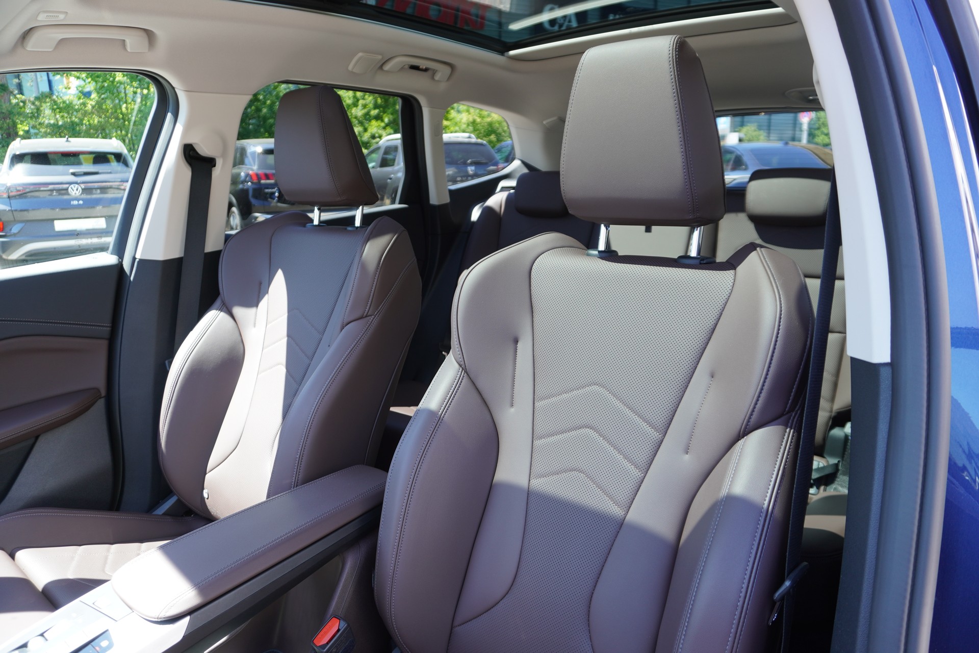 BMW iX1 xDrive 30 xLine-image-19