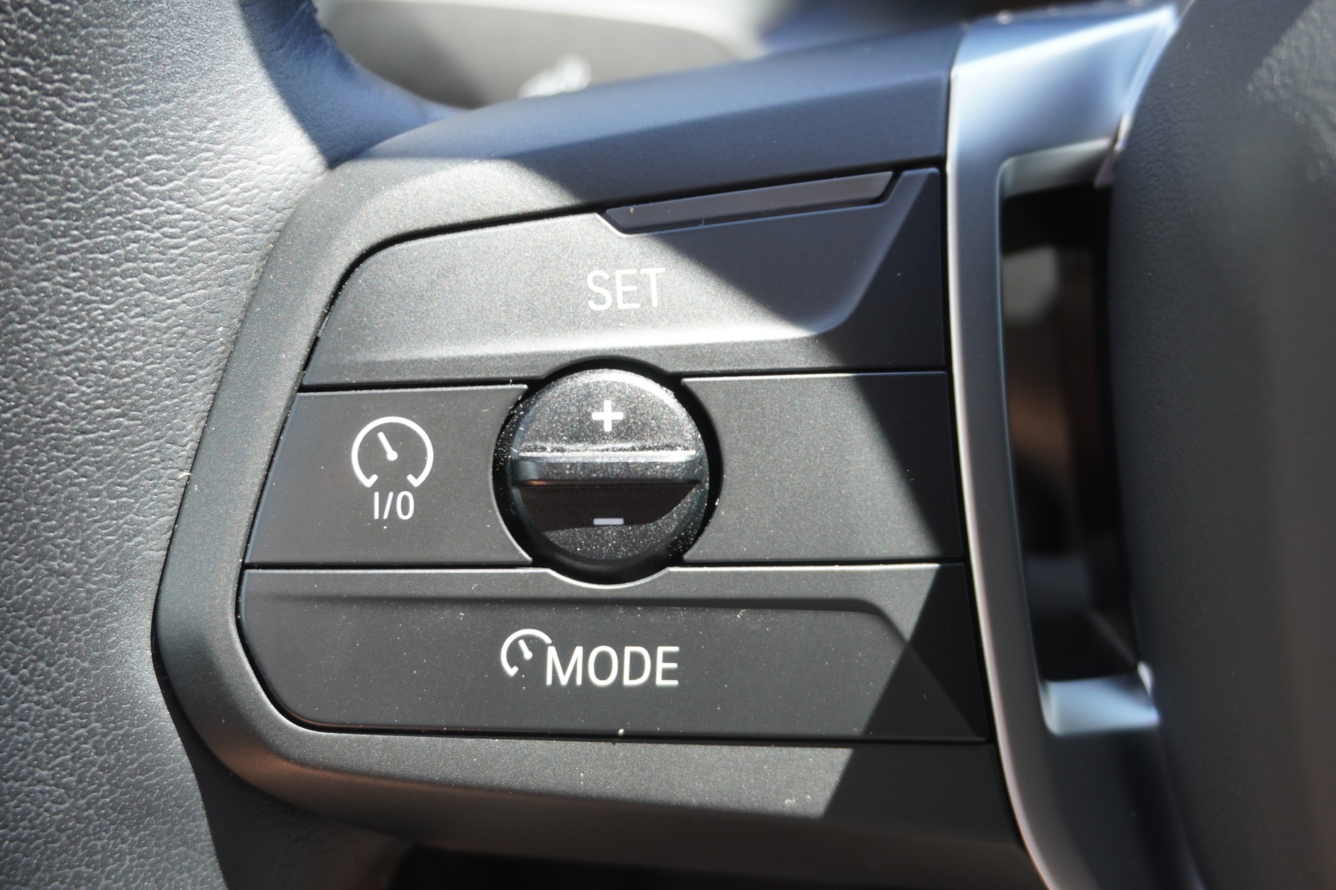 BMW iX1 xDrive 30 xLine-image-25