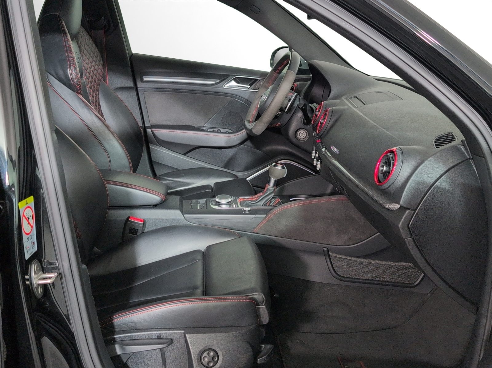 AUDI RS3 Sportback 2.5 TSI quattro S-tronic-image-6