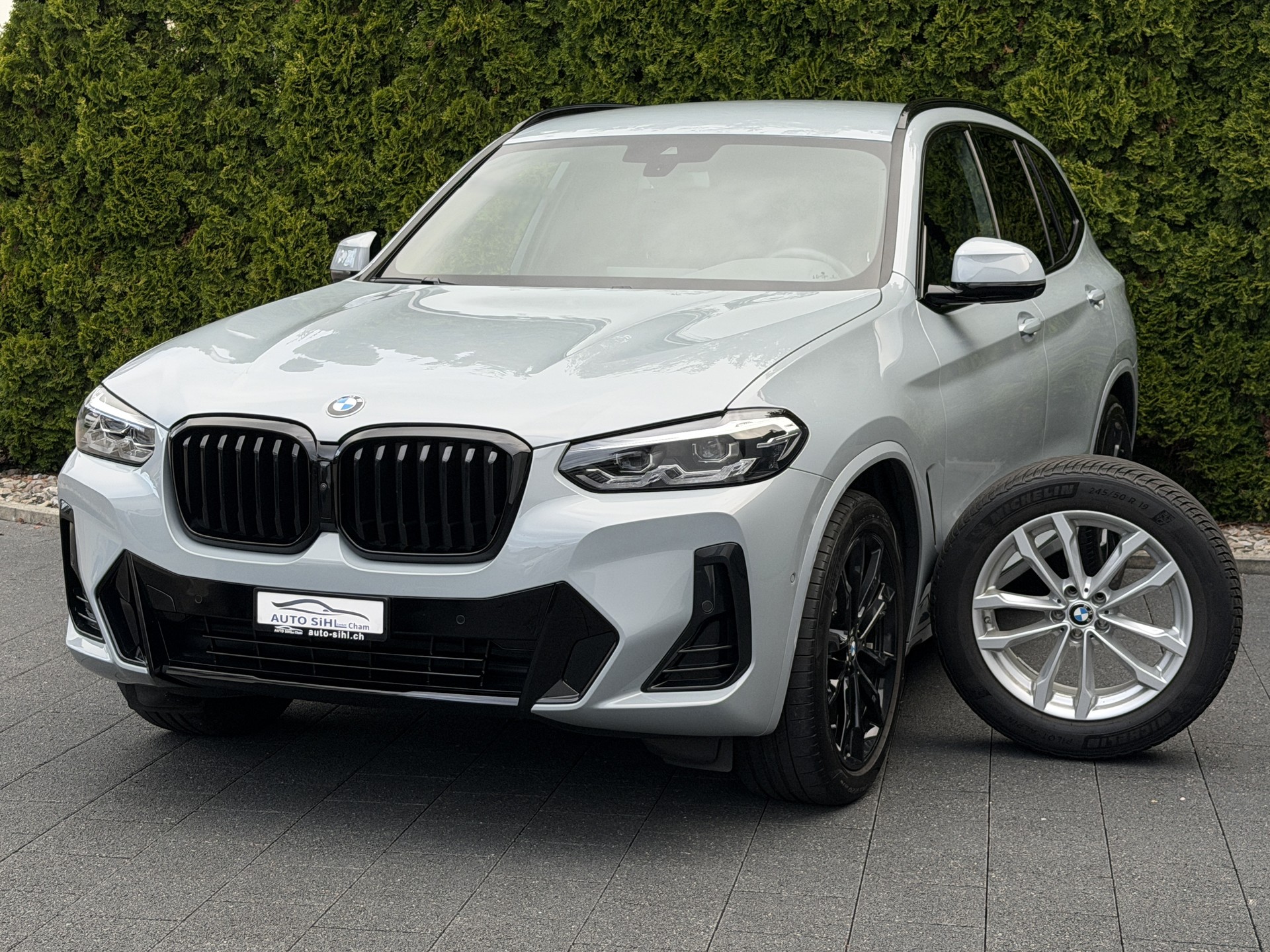 BMW X3 xDrive 48V 20d M Sport / CH-Fahrzeug / Gratis Service / Aus 1.Hand-showroom-element-3