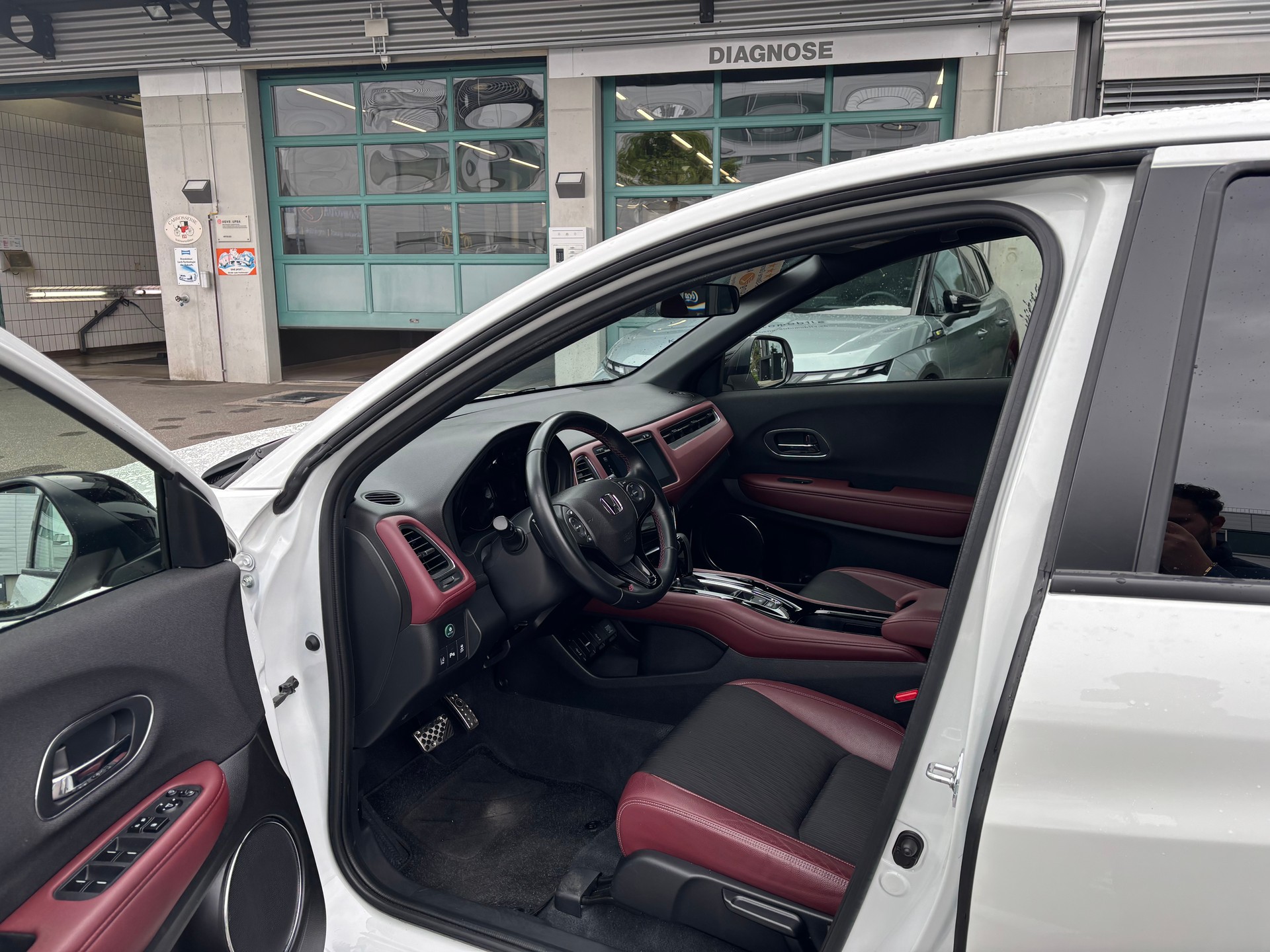 HONDA HR-V 1.5i-VTEC Turbo CVT-image-6