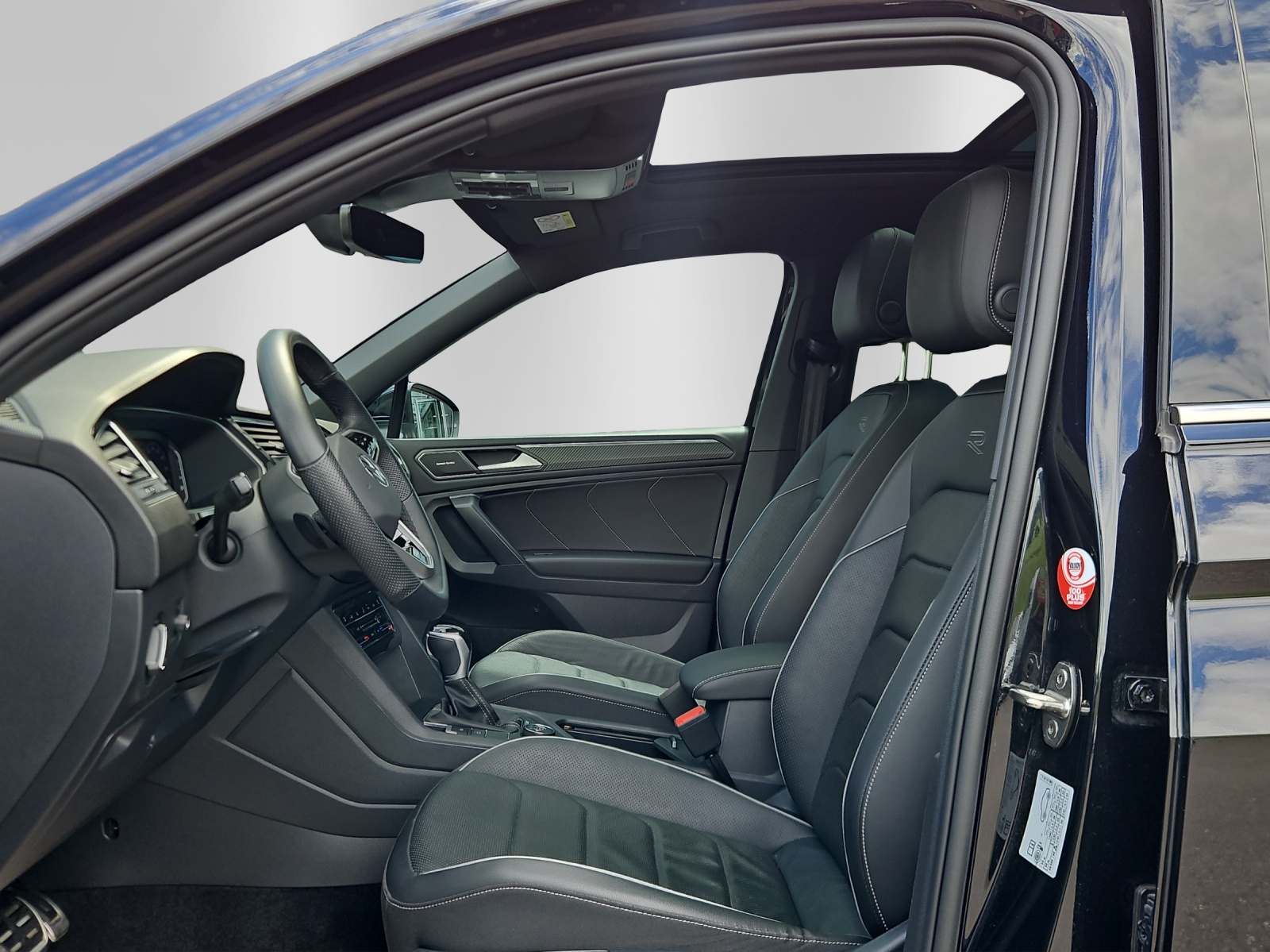 VW Tiguan Allspace 2.0 TDI SCR R-Line 4Motion DSG-image-5