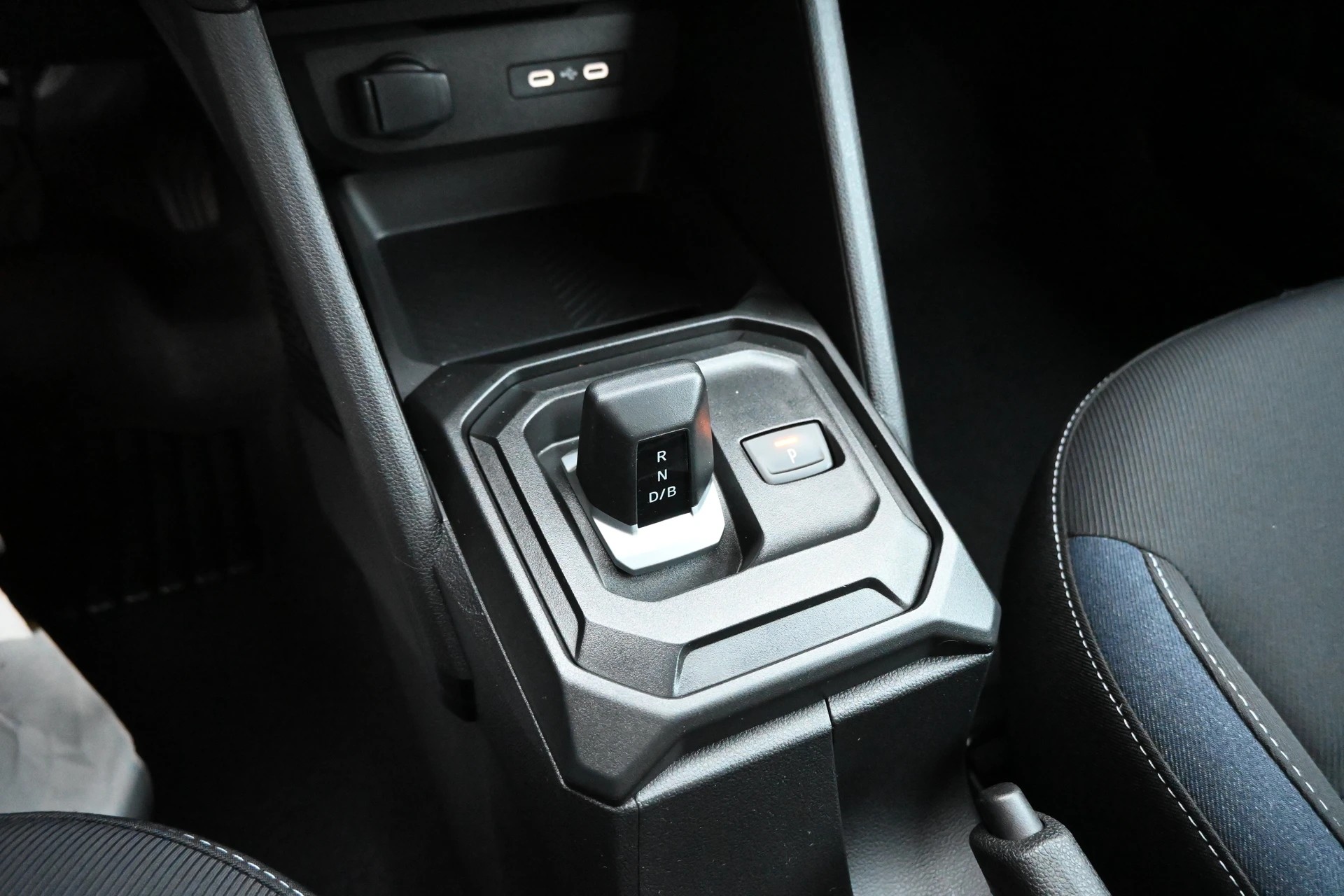 DACIA Duster 1.6 HEV 140PS Expression Automat-image-20
