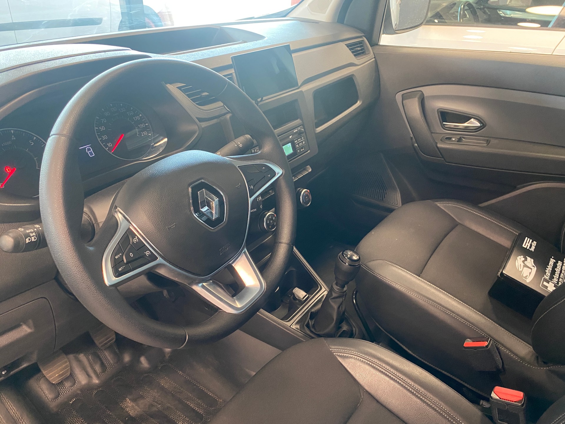 RENAULT Express 1.5 Blue dCi 95 Extra-image-4