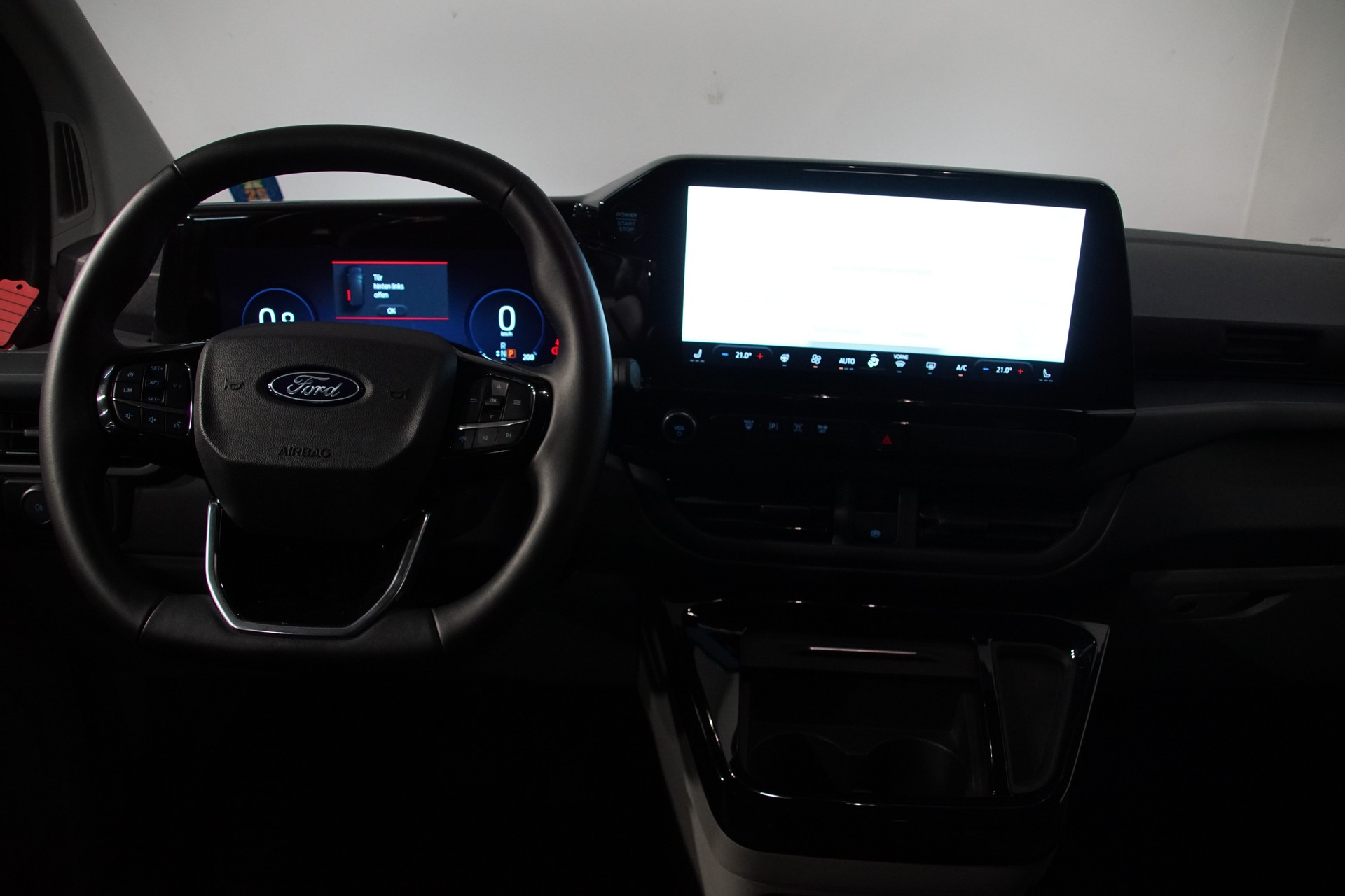 FORD Tourneo Bus 320 L1H1 Sport Automat 4x4-image-17