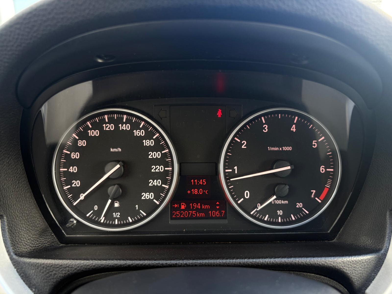 BMW 318i Touring MFK+SERVICE 08.07.2026-image-15